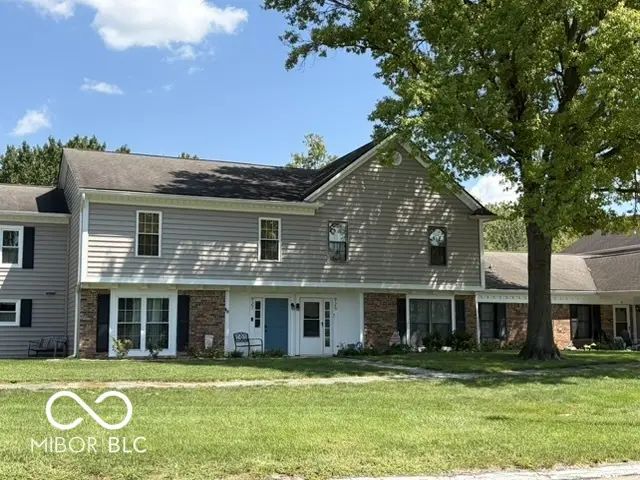Photo of 927 Ardsley Drive Indianapolis, IN 46234