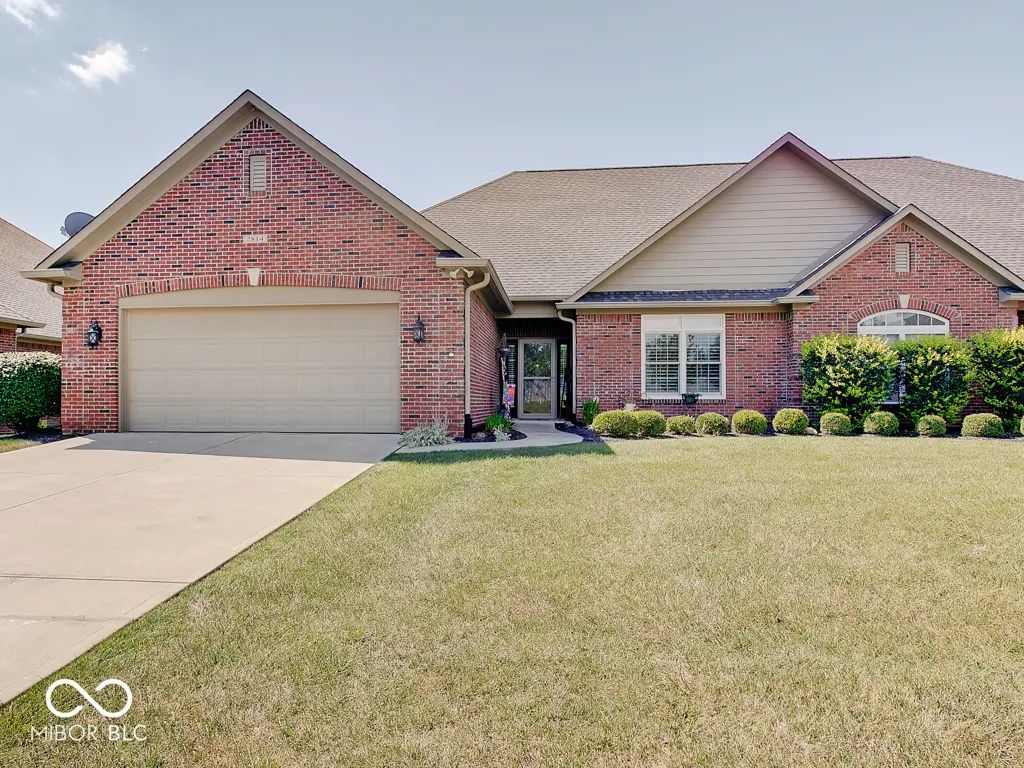 Photo of 2814 Stones Bay Drive Greenwood, IN 46143