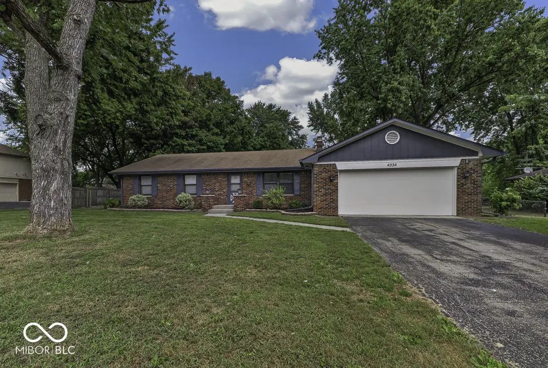 Photo of 4334 W Fairview Road Greenwood, IN 46142