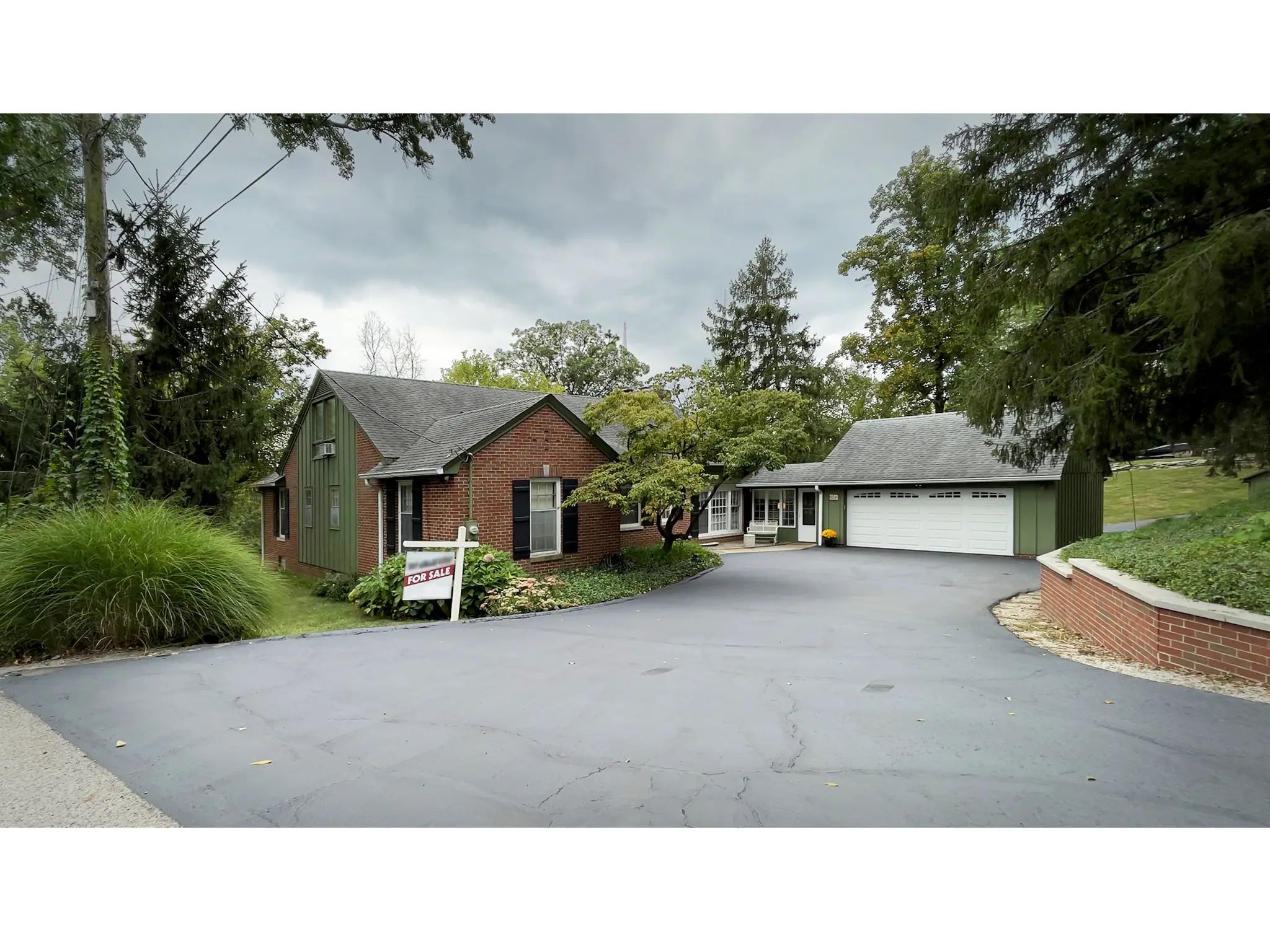 Photo of 6240 Azure Lane Indianapolis, IN 46220