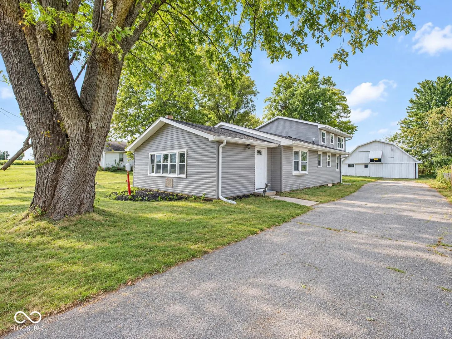 9477 N 700 E, Indianapolis