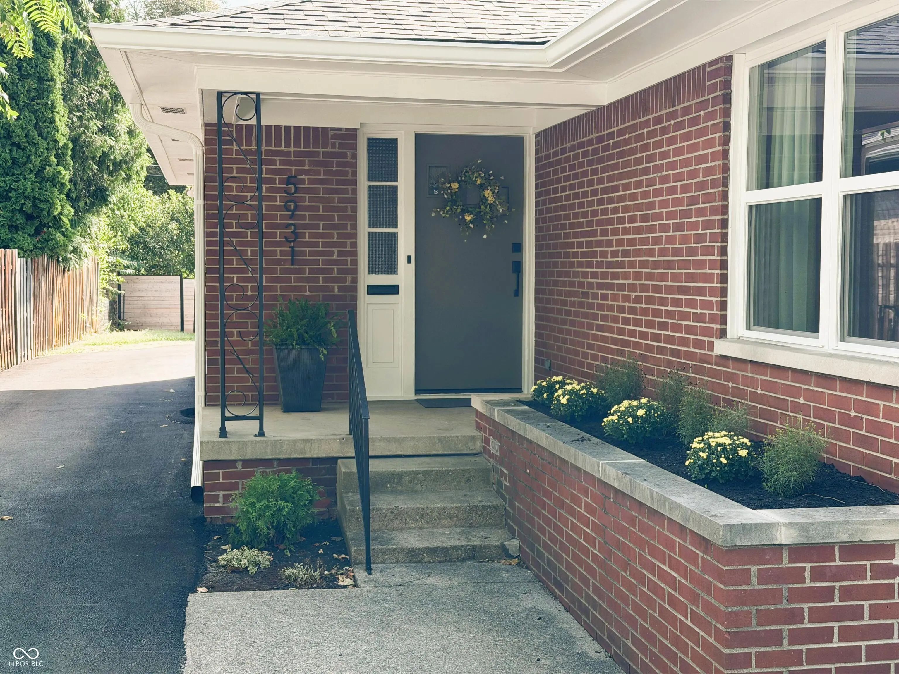5931 Carrollton Avenue, Indianapolis