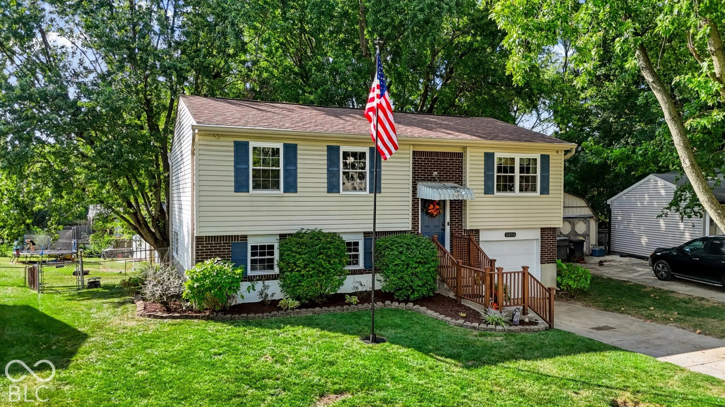 5556 Meckes Lane, Indianapolis