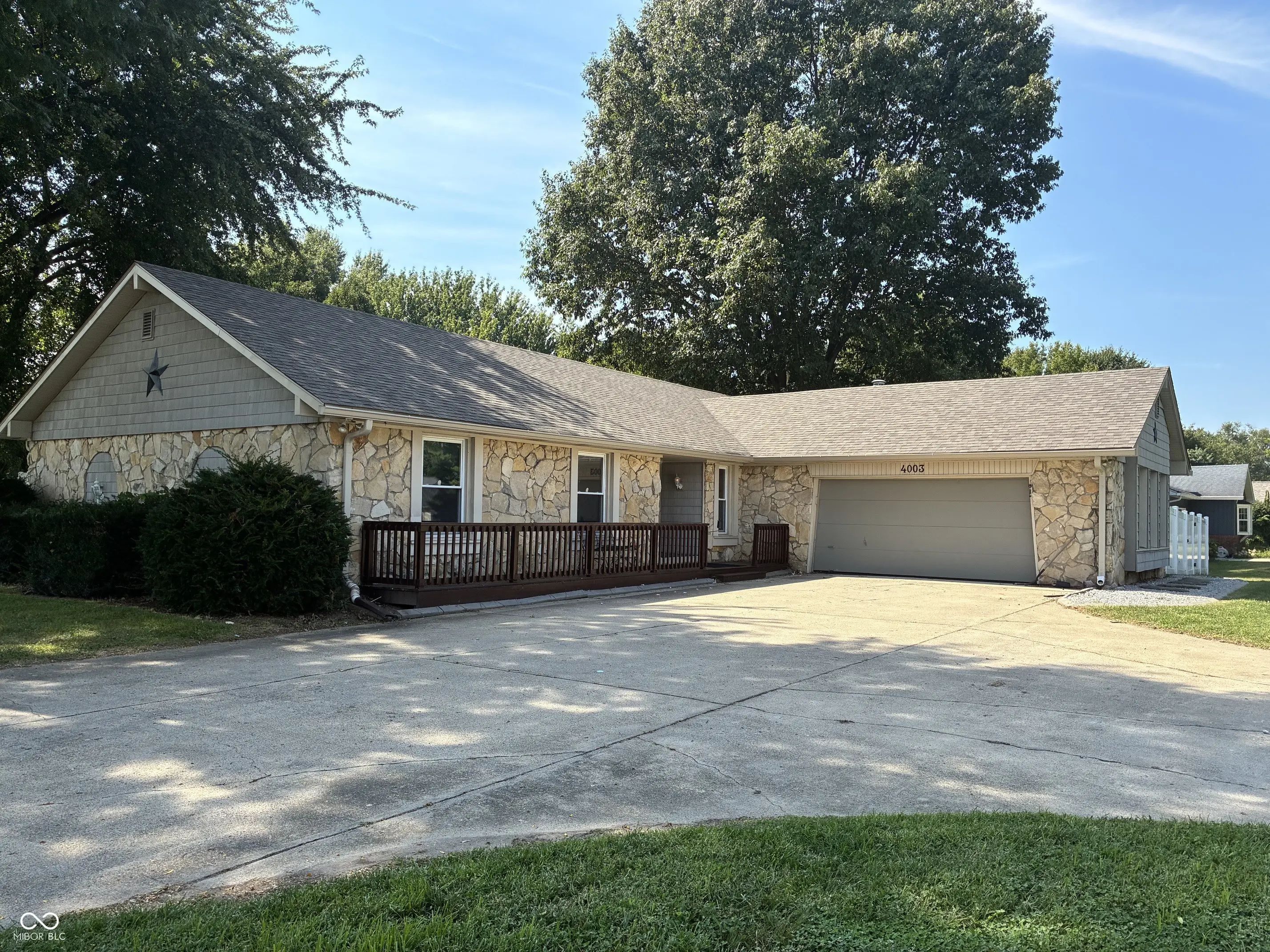 4003 W Fairview Road, Greenwood