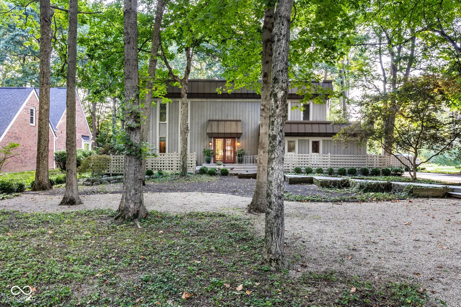 Photo of 8385 N Illinois Street Indianapolis, IN 46260