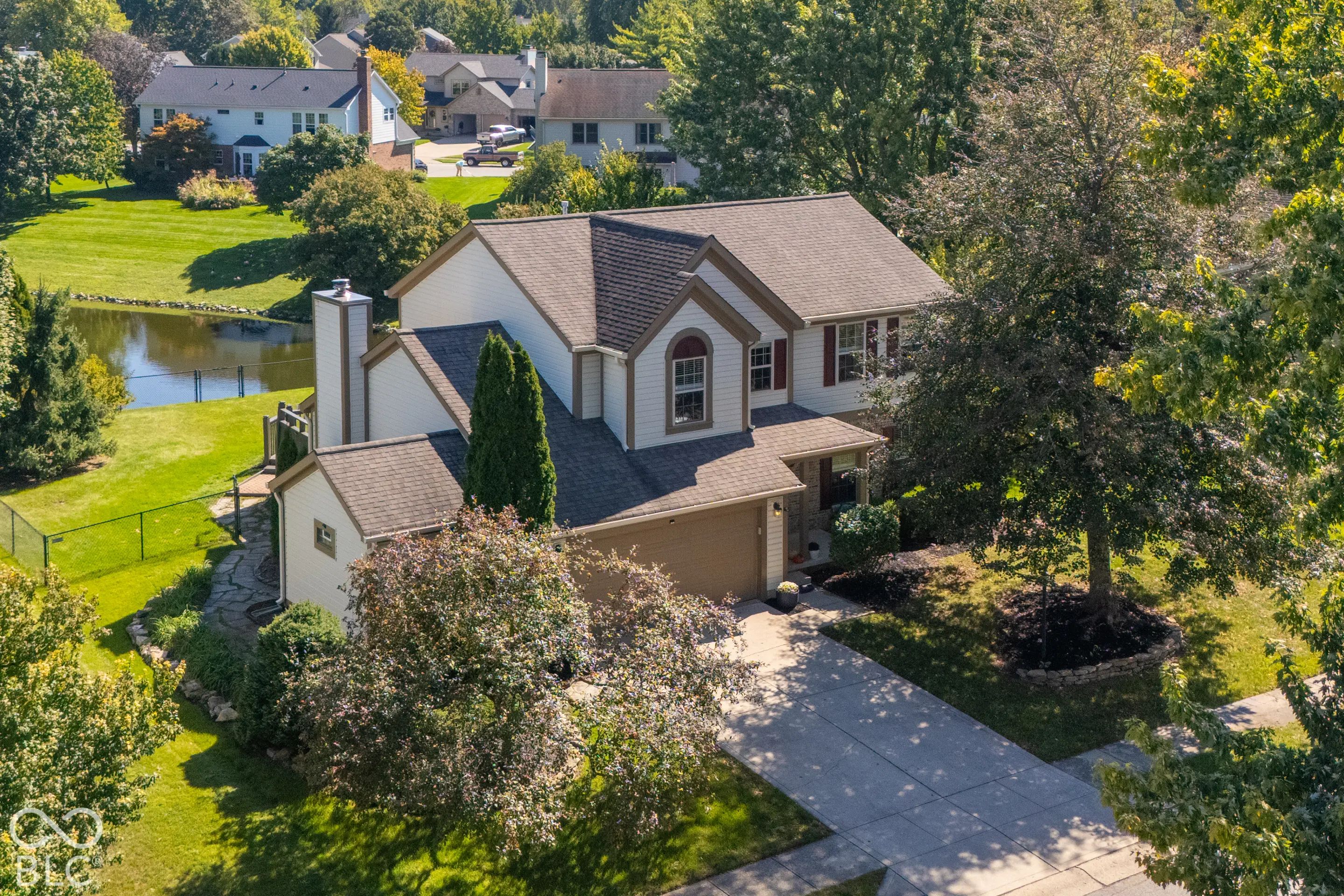 8567 Knoll Crossing, Fishers