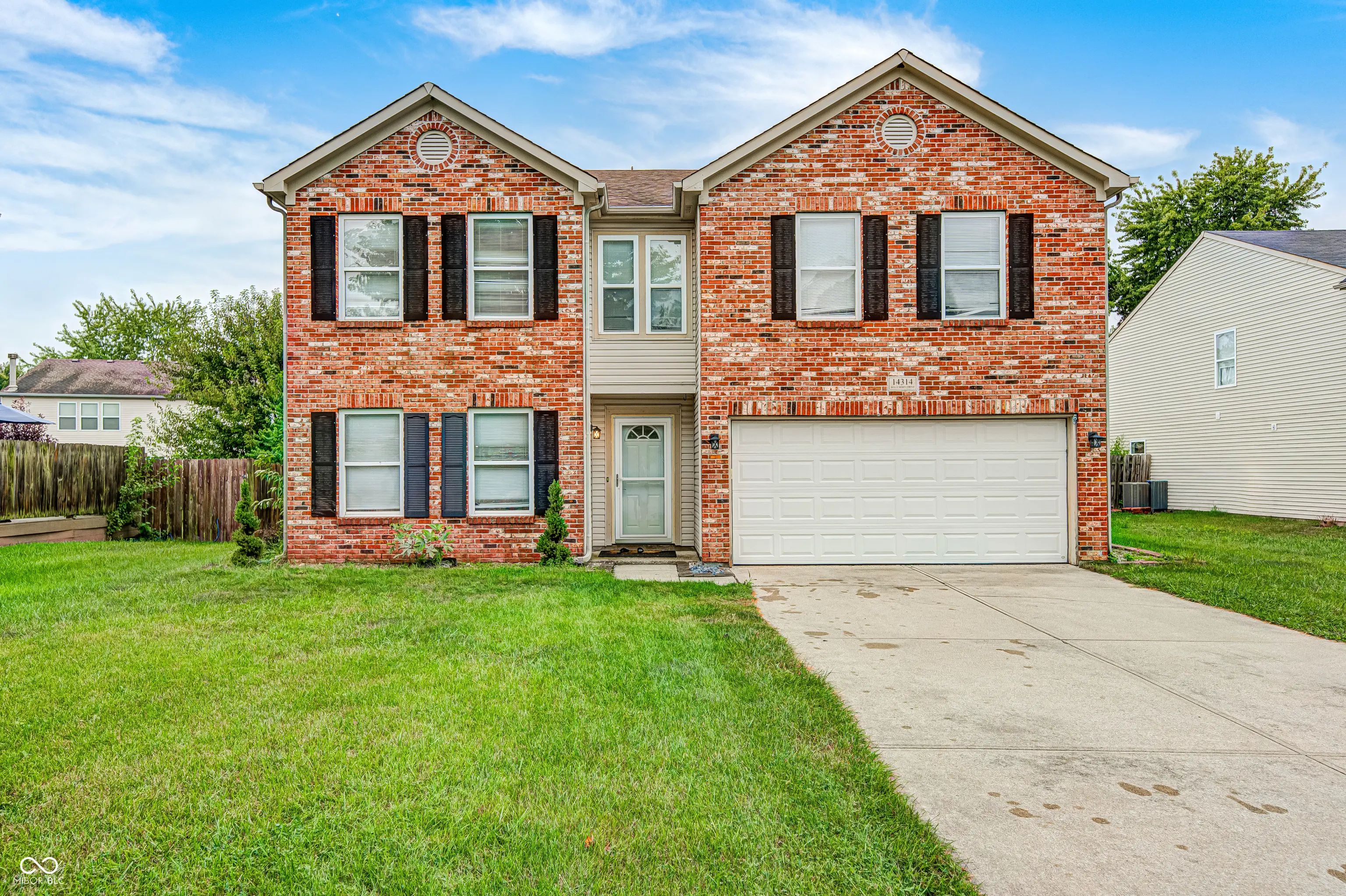 14314 Holly Berry Circle, Fishers