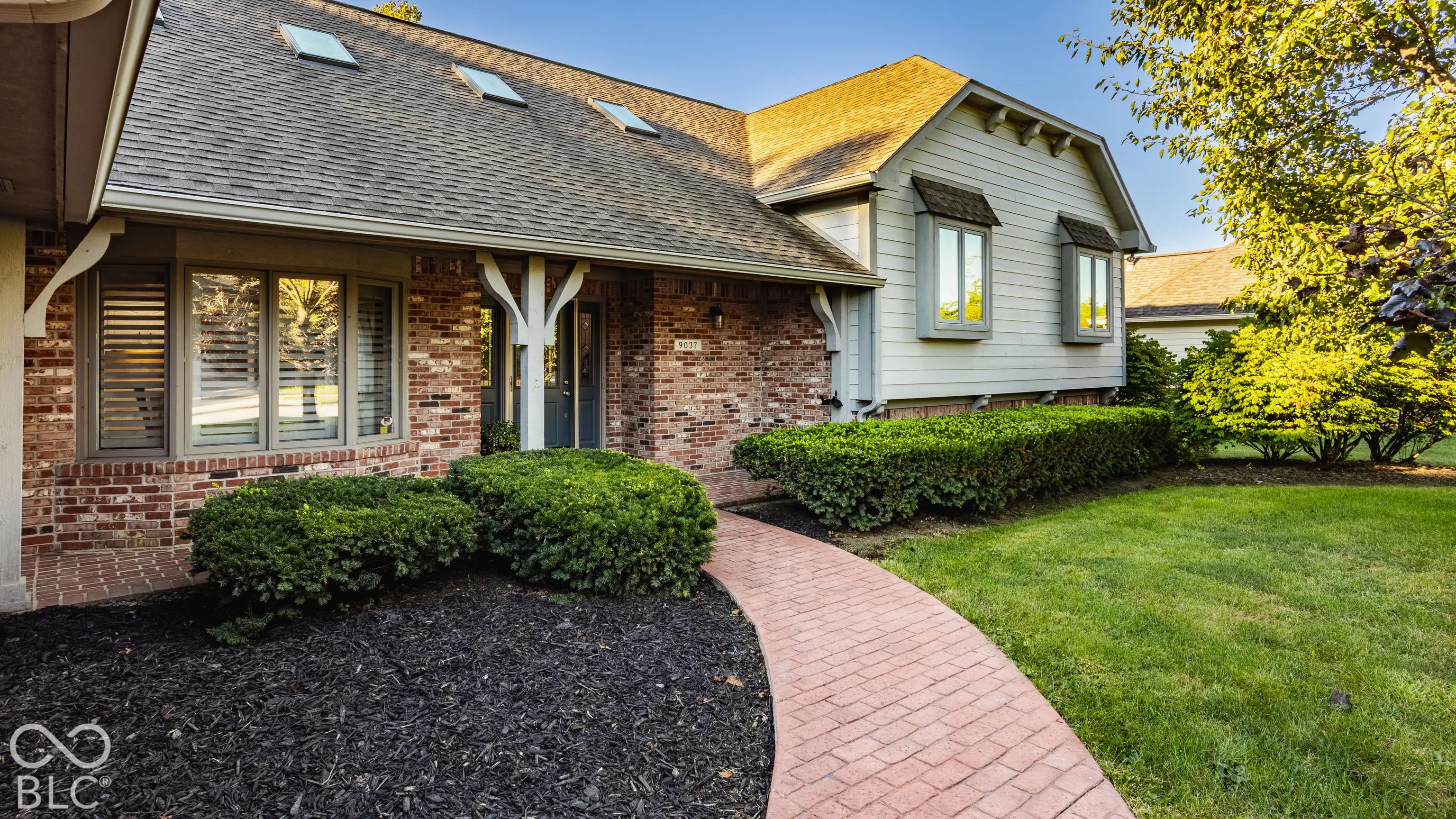 9037 Pinecreek Way, Indianapolis