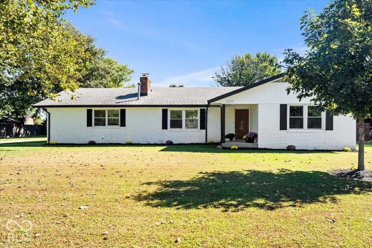 1297 N County Road 475 E, Avon