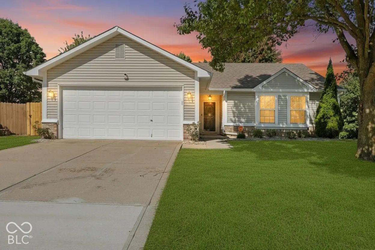 9904 Comb Run Court, Avon