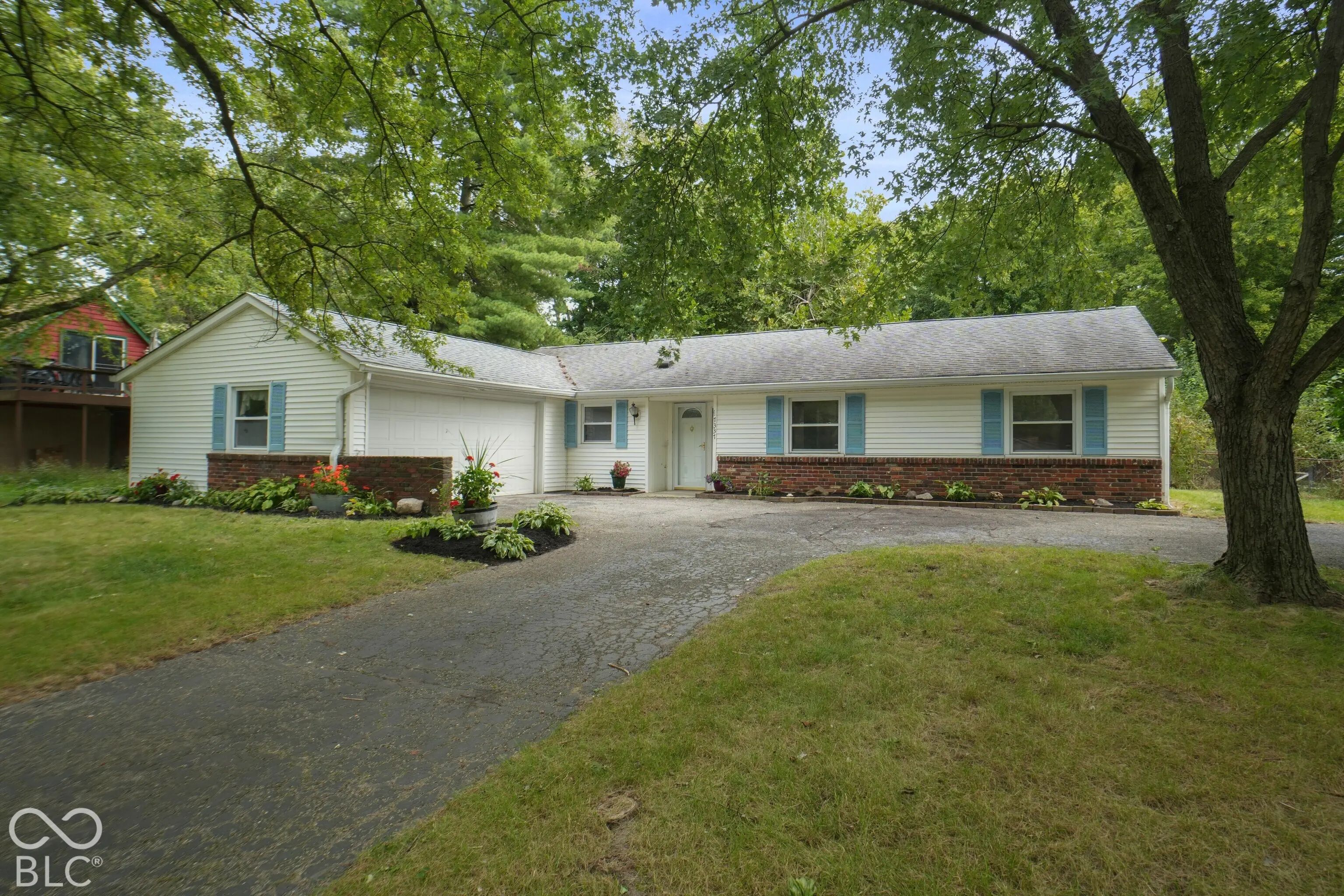 7337 Woodside Drive, Indianapolis