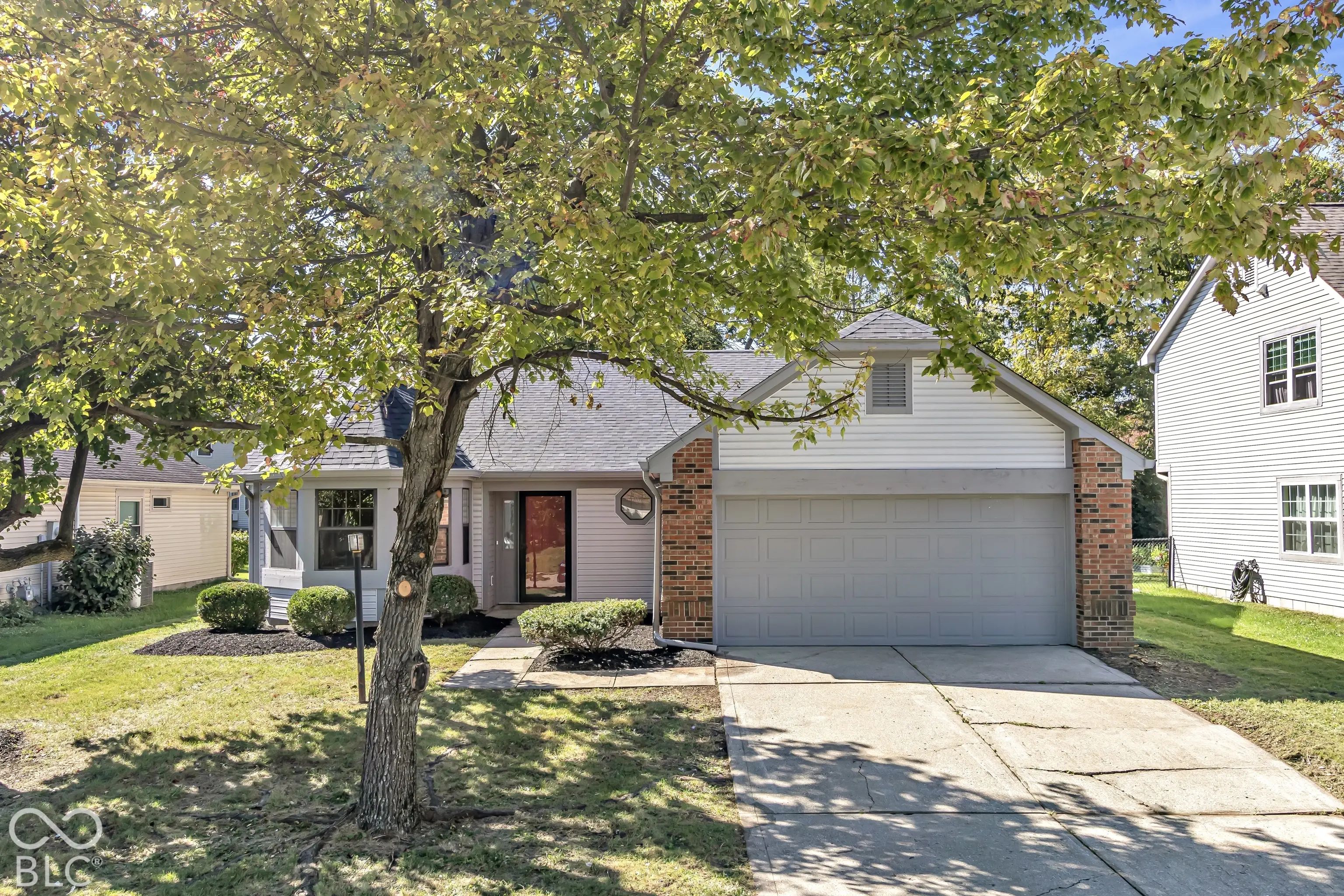 Photo of 6264 Old Barn Court Indianapolis, IN 46268