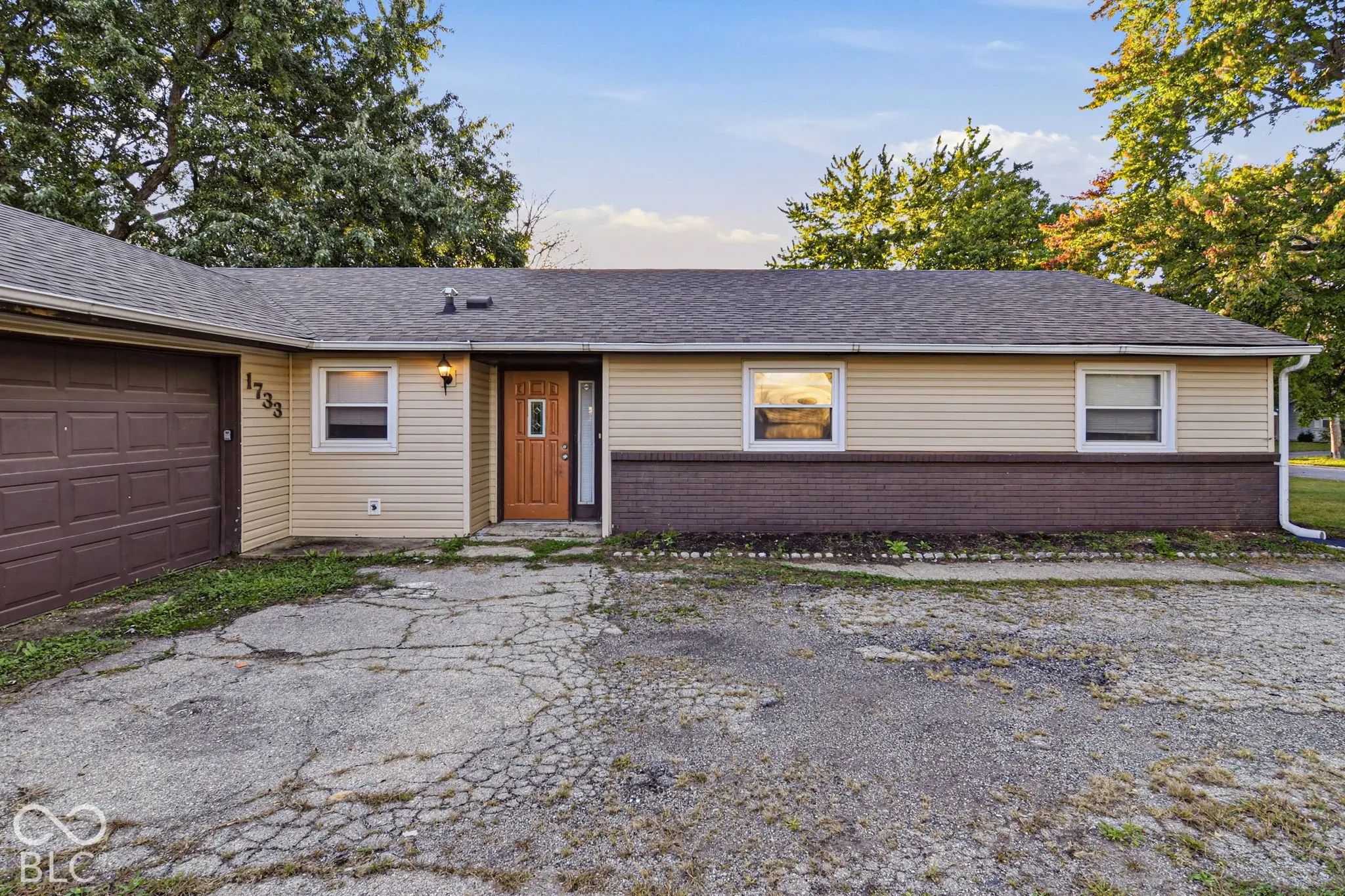 Photo of 1733 Alimingo Drive Indianapolis, IN 46260