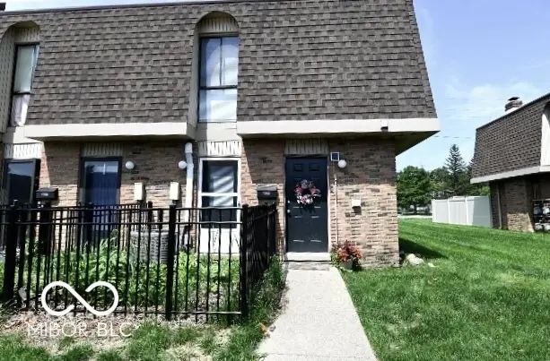 Photo of 7368 Country Brook Drive Indianapolis, IN 46260