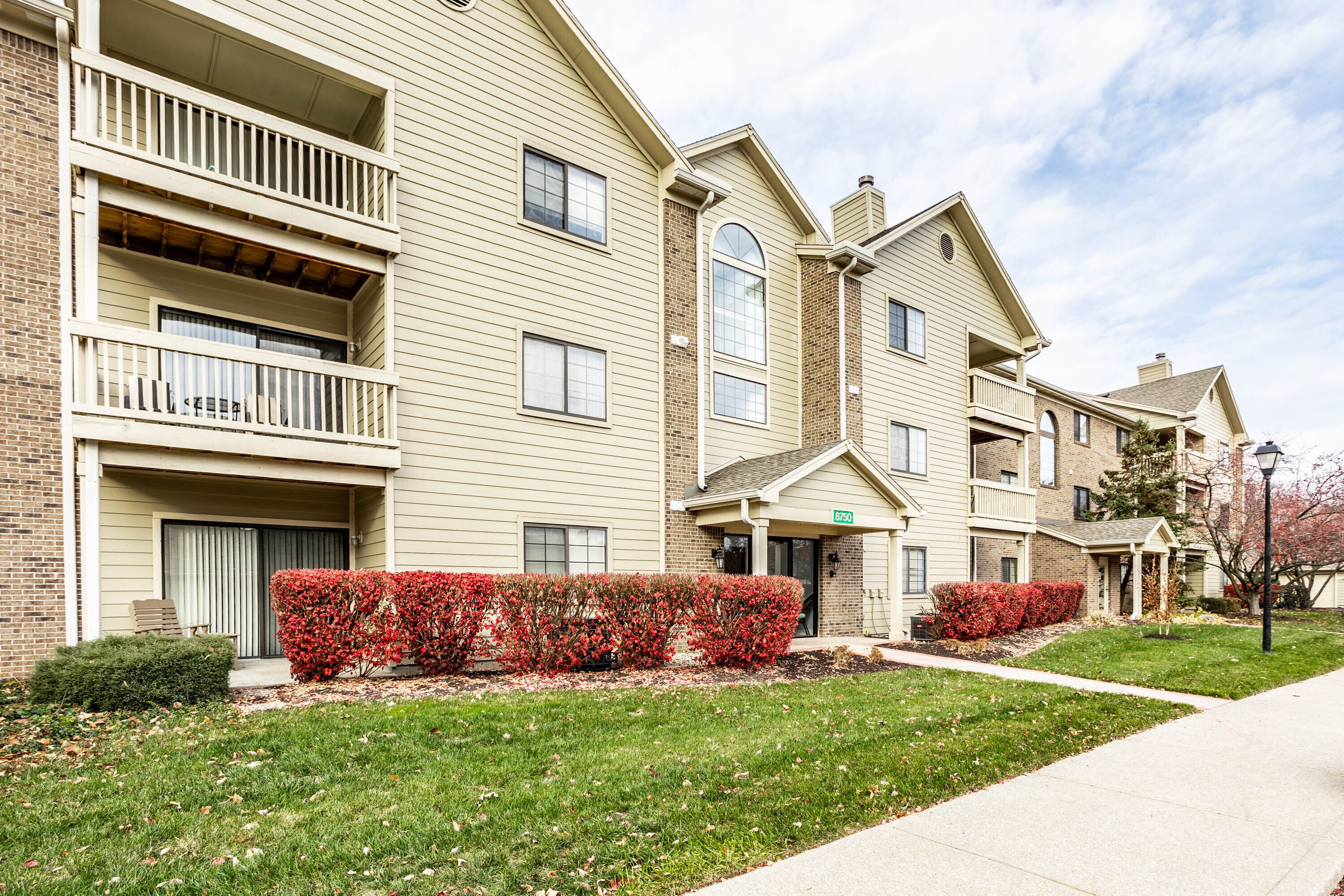 Photo of 8750 Yardley Court #102 Indianapolis, IN 46268