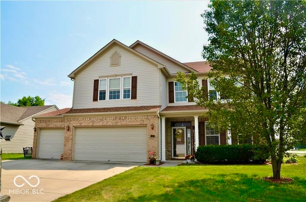 Photo of 2367 Cole Wood Court Indianapolis, IN 46239
