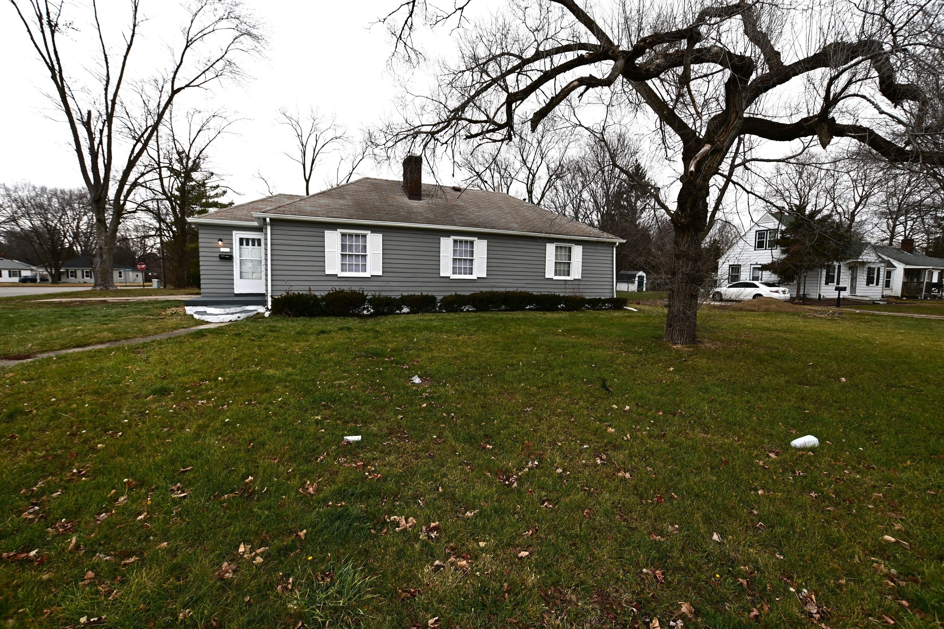Photo of 5202 E 16th Street Indianapolis, IN 46218