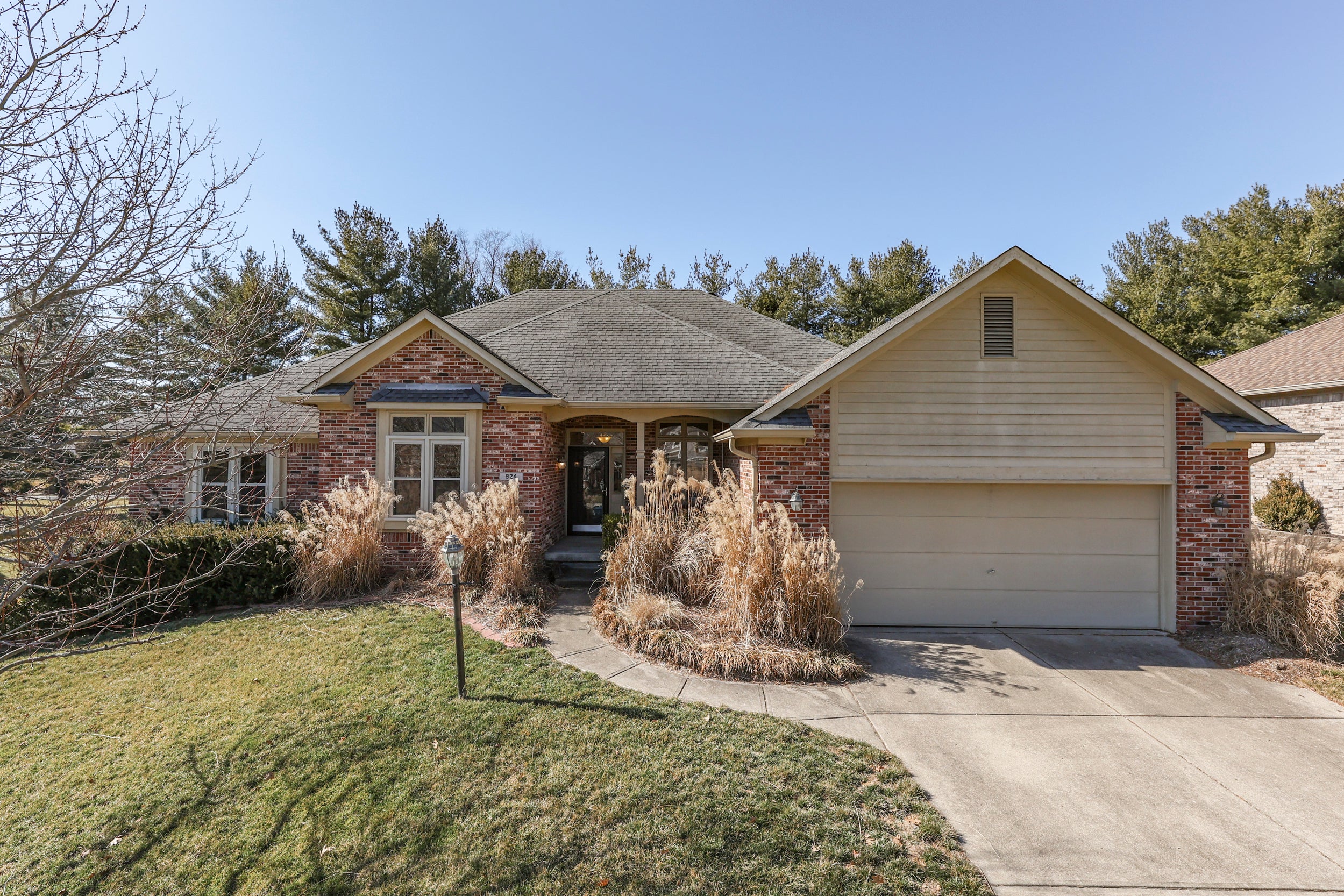 Photo of 924 Silver Valley Circle Greenwood, IN 46142