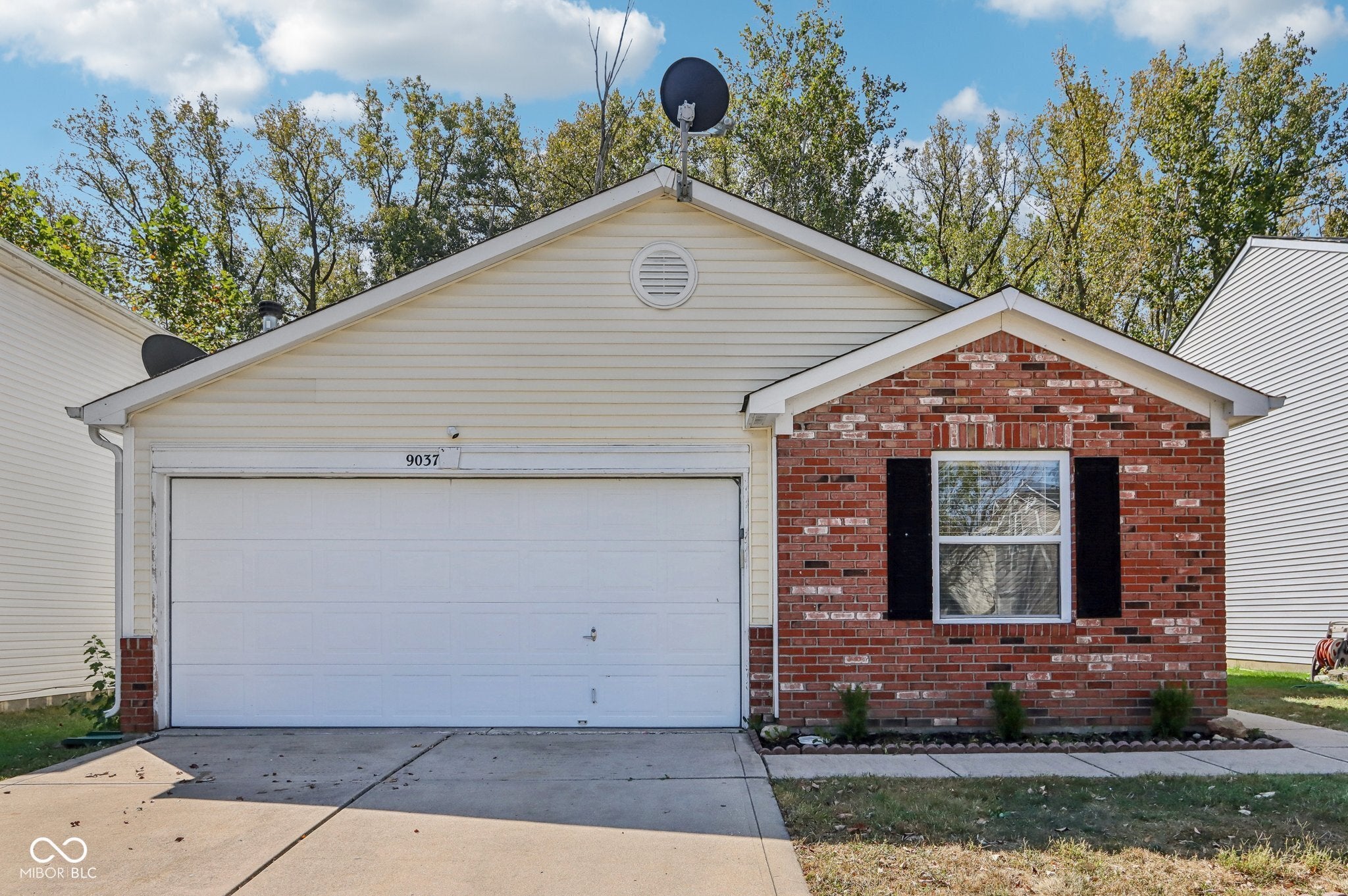 9037 Southernwood Way, Indianapolis