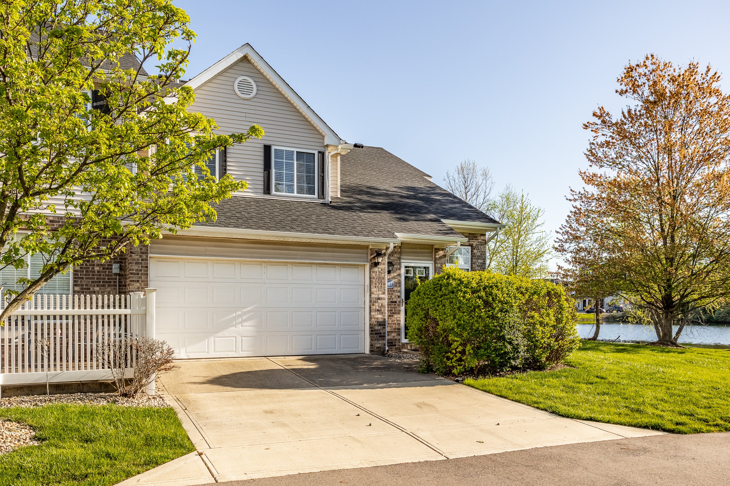 Photo of 11487 Enclave Boulevard Fishers, IN 46038