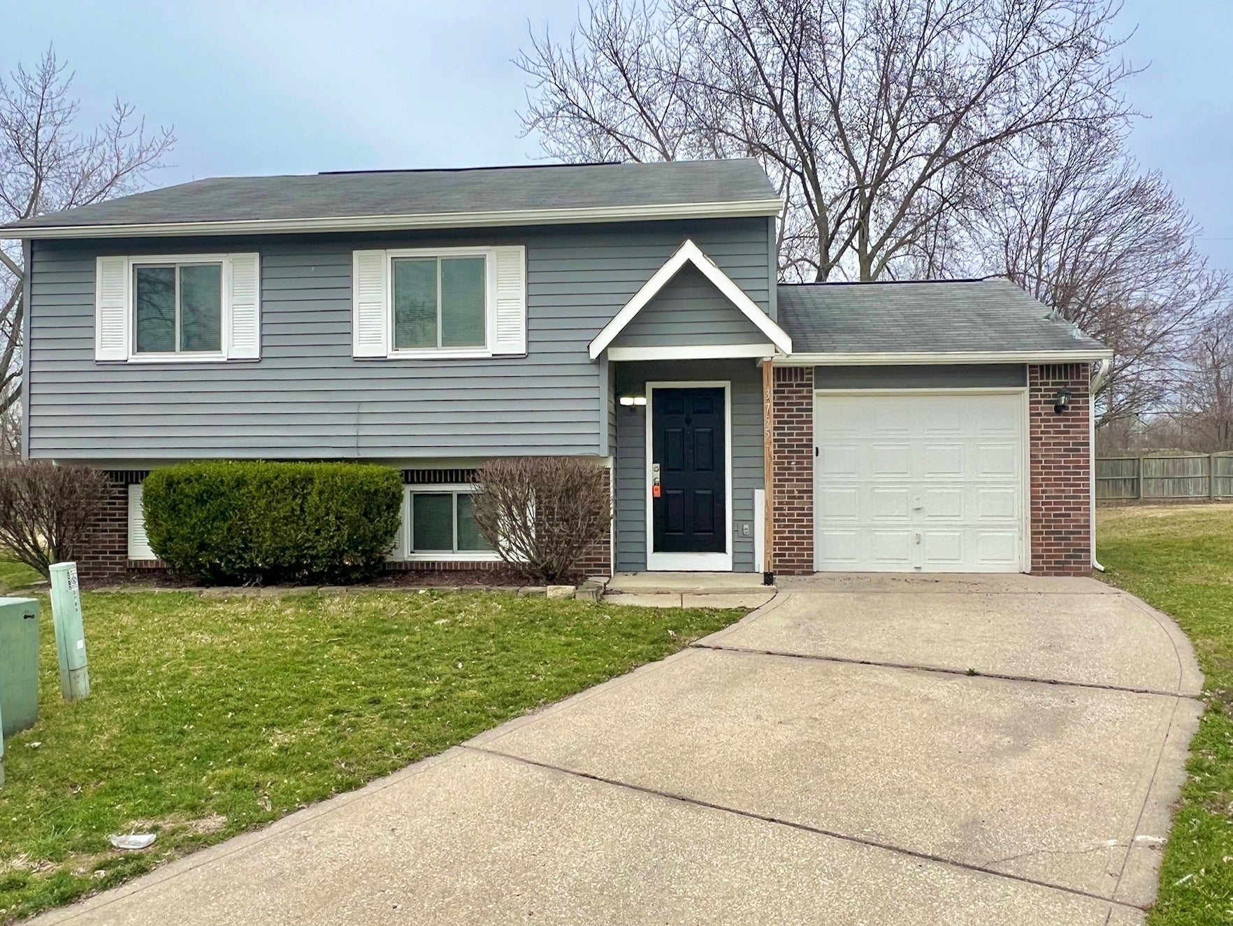 Photo of 3755 Bern Place Indianapolis, IN 46228