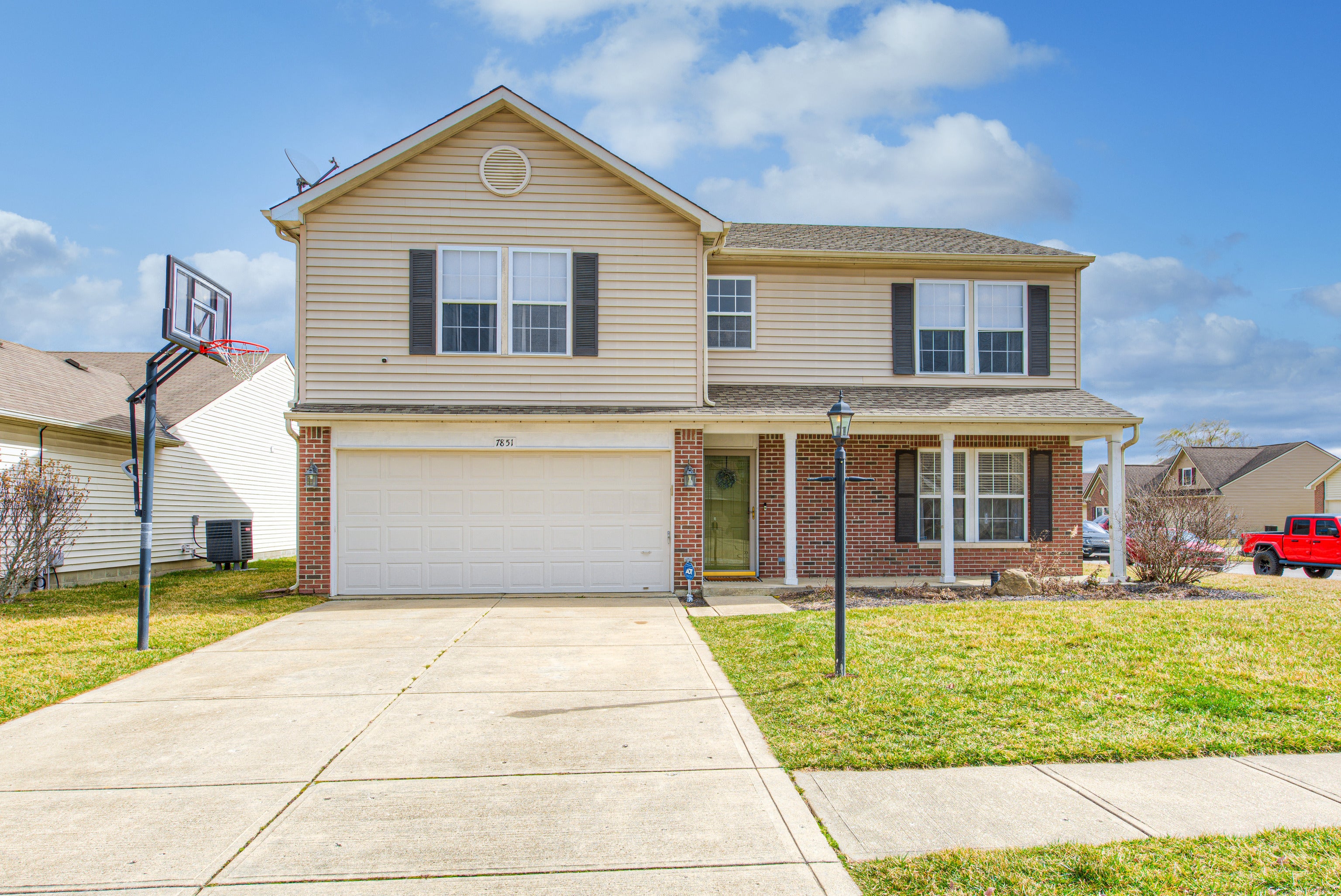7851 Valley Trace Lane, Indianapolis
