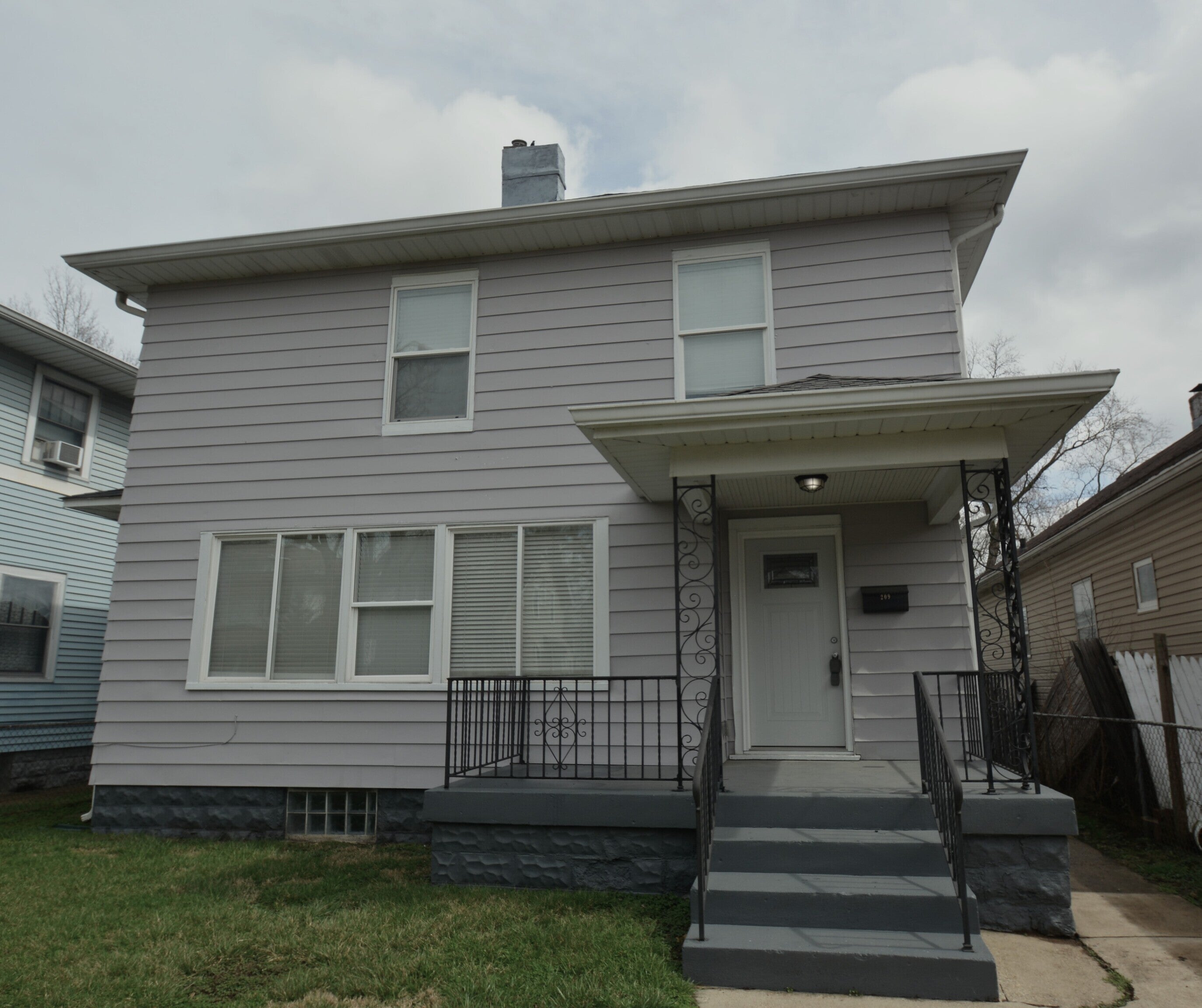 Photo of 209 N Pershing Avenue Indianapolis, IN 46222