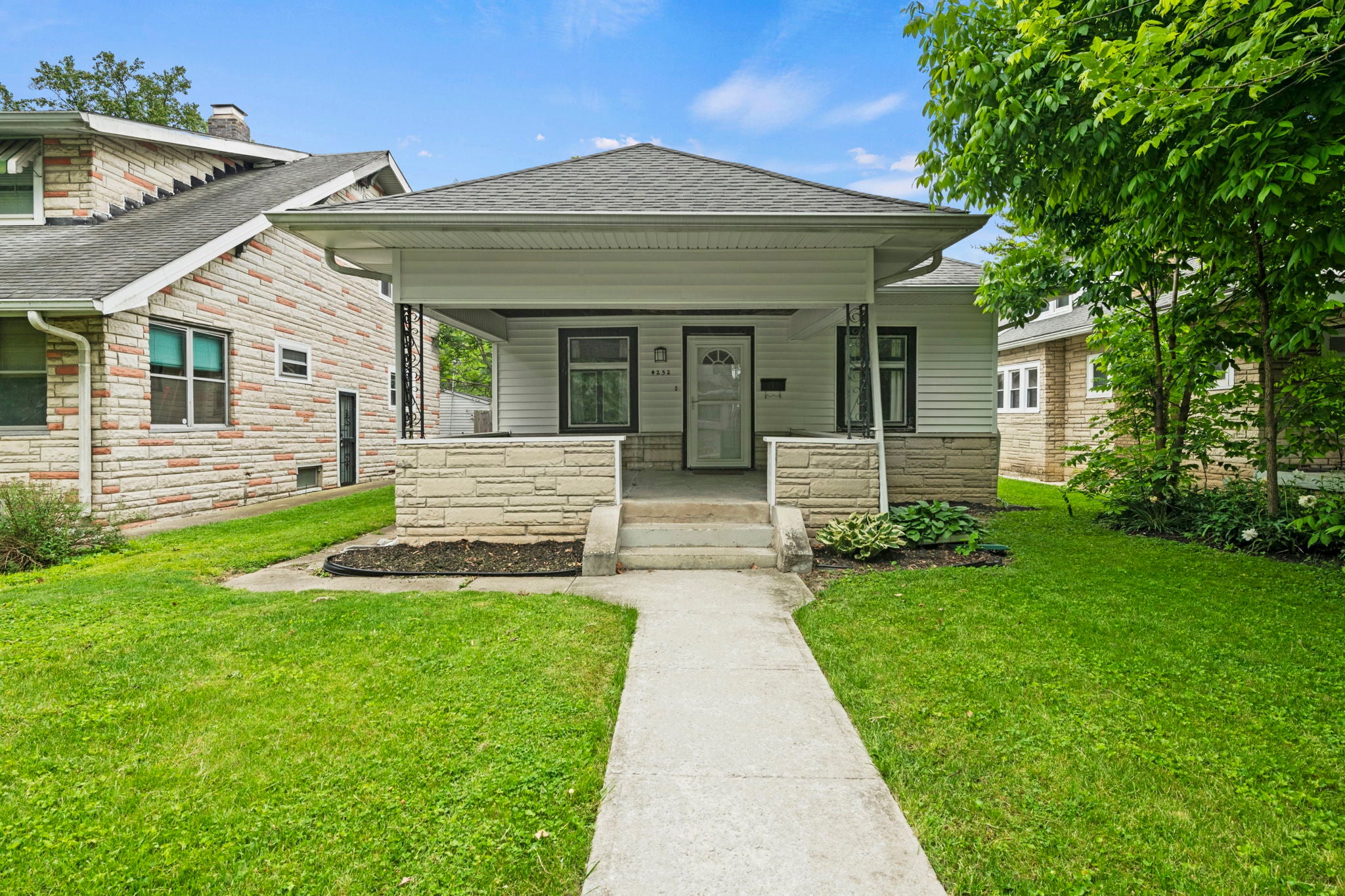 Photo of 4252 Sunset Avenue Indianapolis, IN 46208