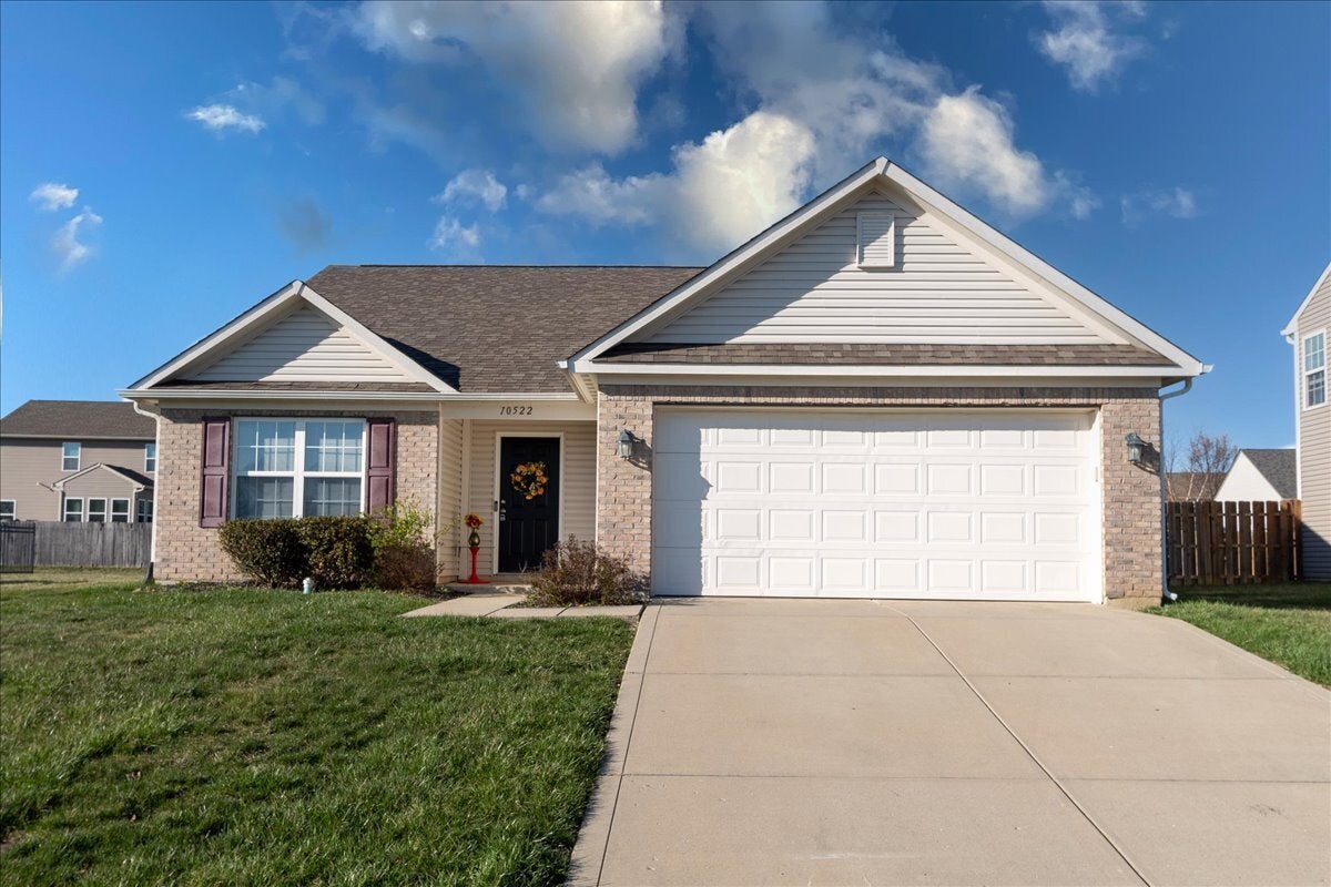 Photo of 10522 Hunters Crossing Boulevard Indianapolis, IN 46239