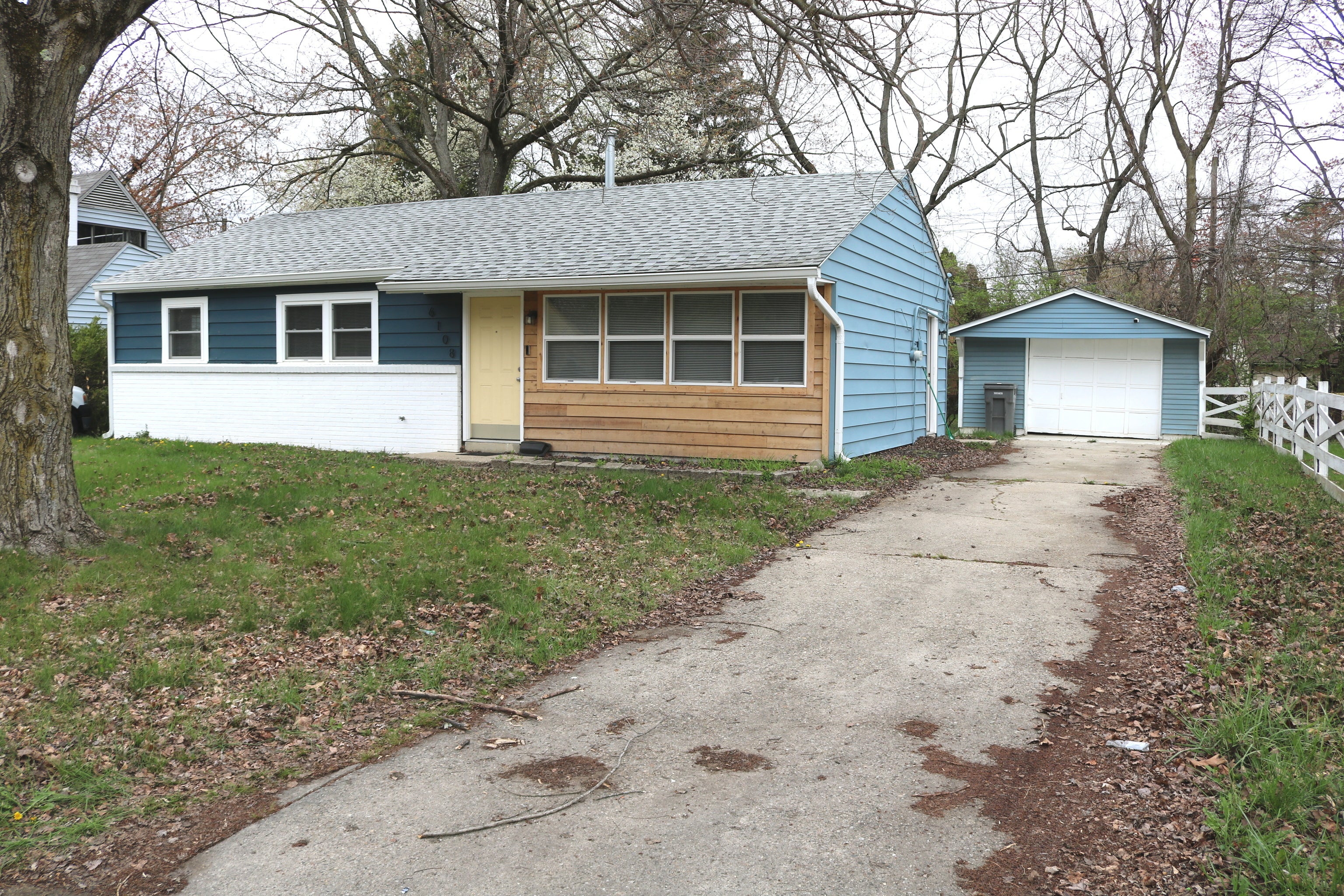 6108 Roselawn Drive, Indianapolis