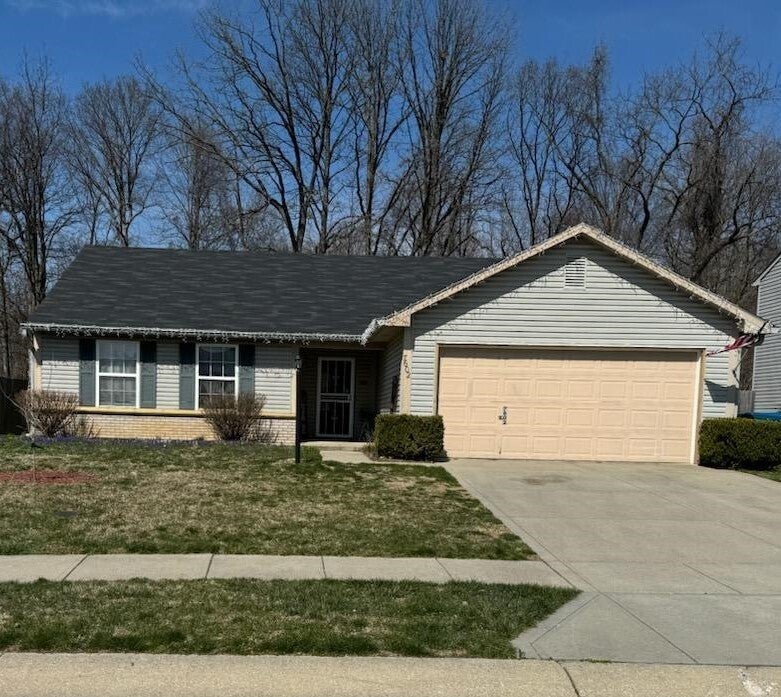 Photo of 7602 Blue Willow Drive Indianapolis, IN 46239