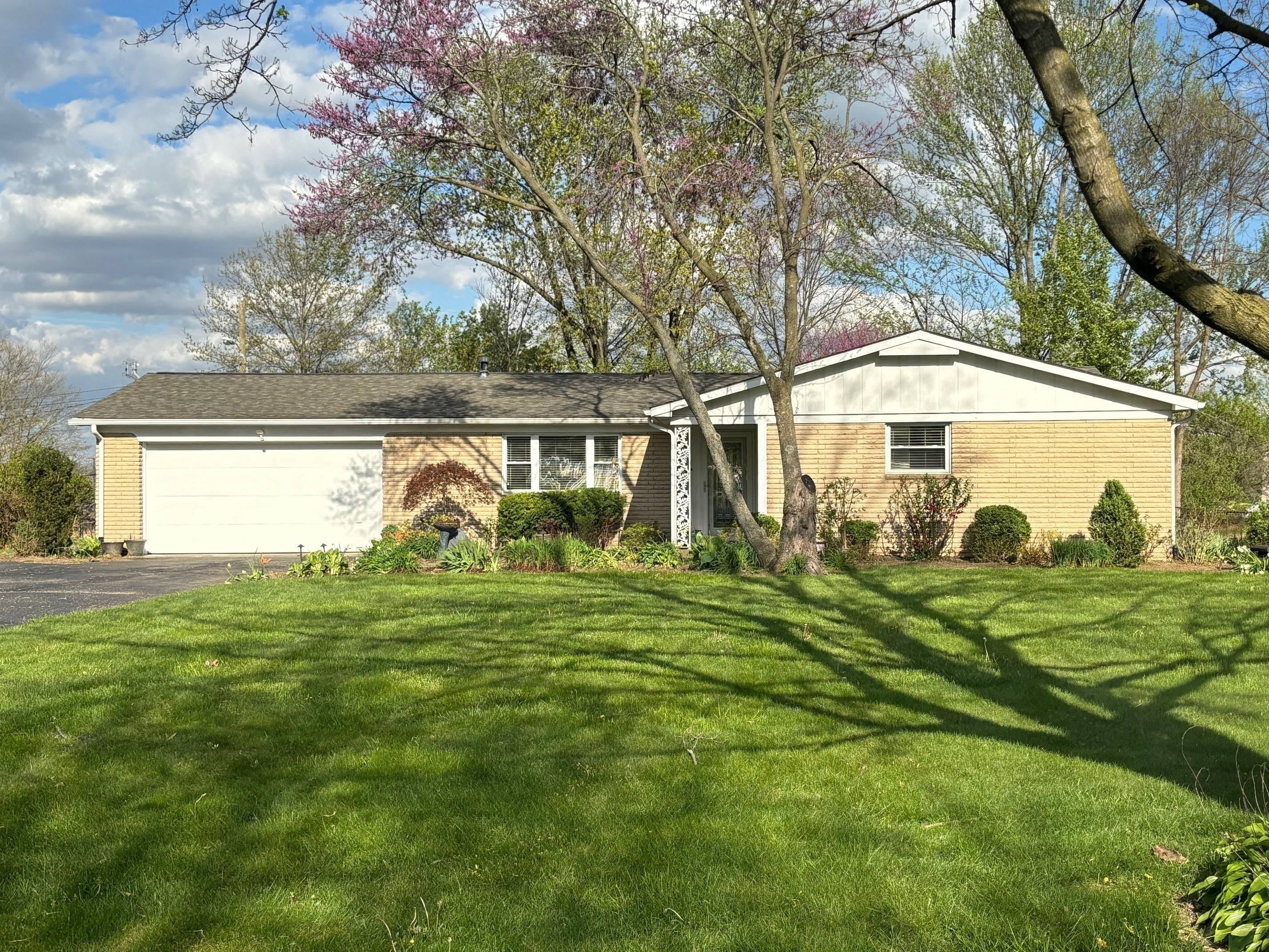 Photo of 12610 Markay Drive Fishers, IN 46038