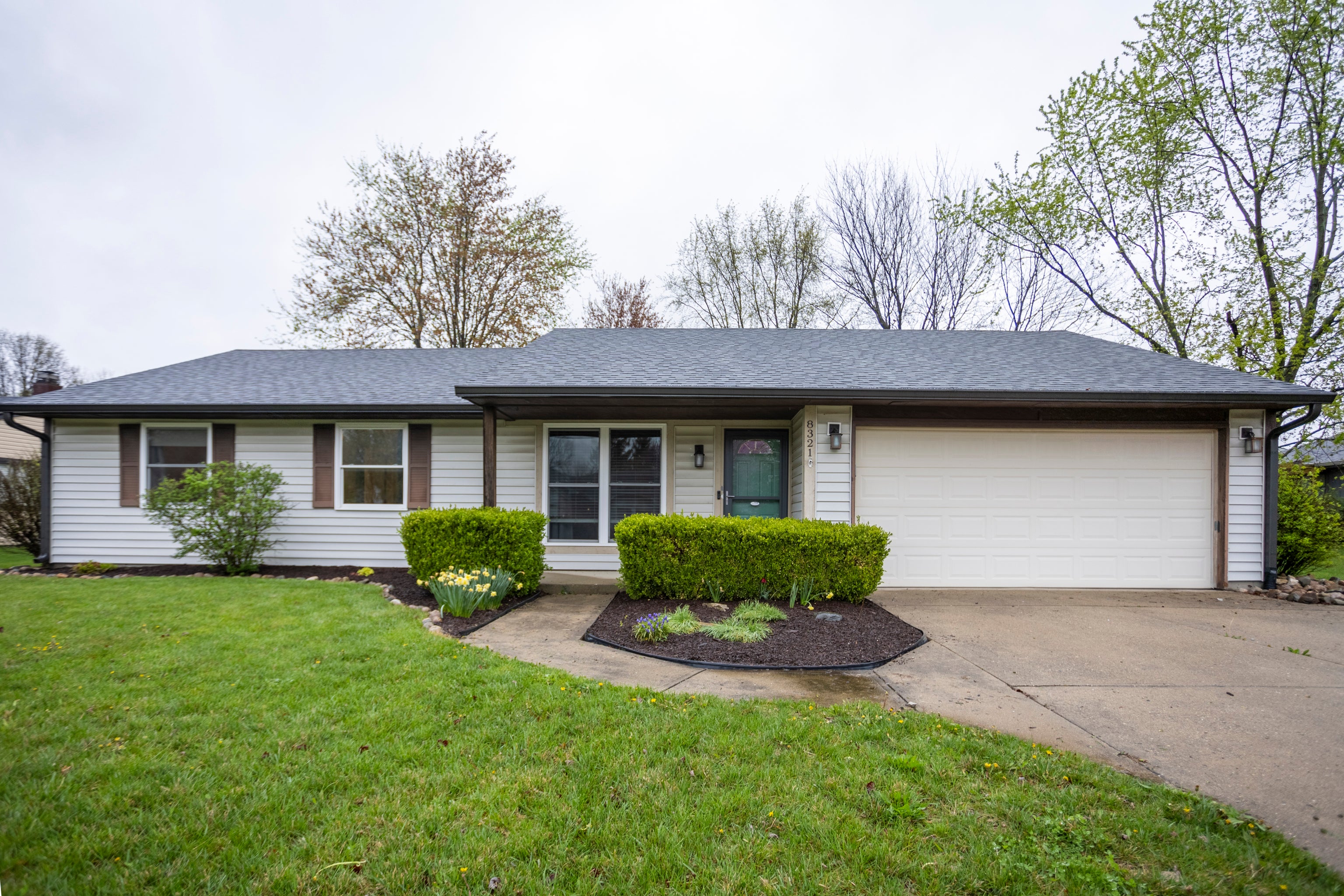 Photo of 8321 Prairie Drive Indianapolis, IN 46256