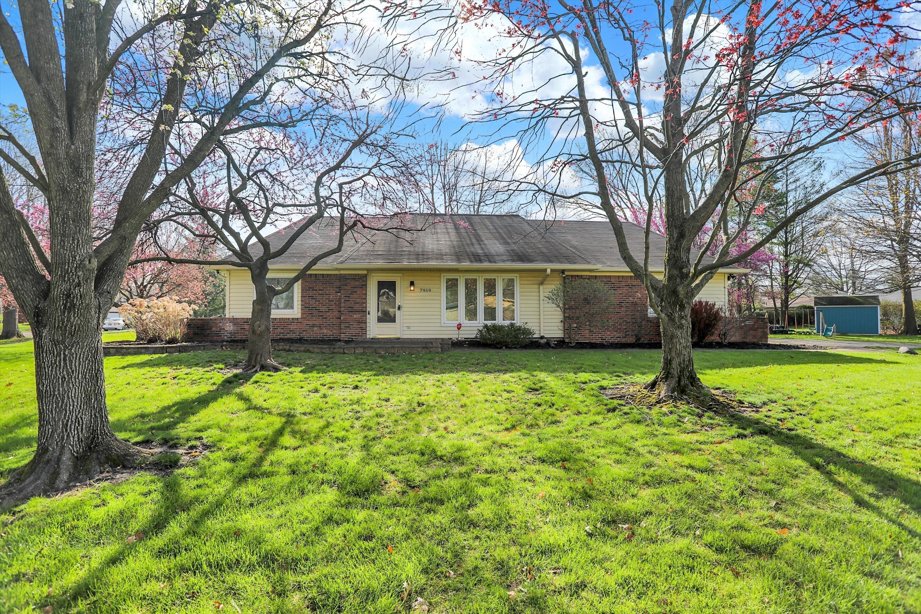 Photo of 7919 Delbrook Drive Indianapolis, IN 46260