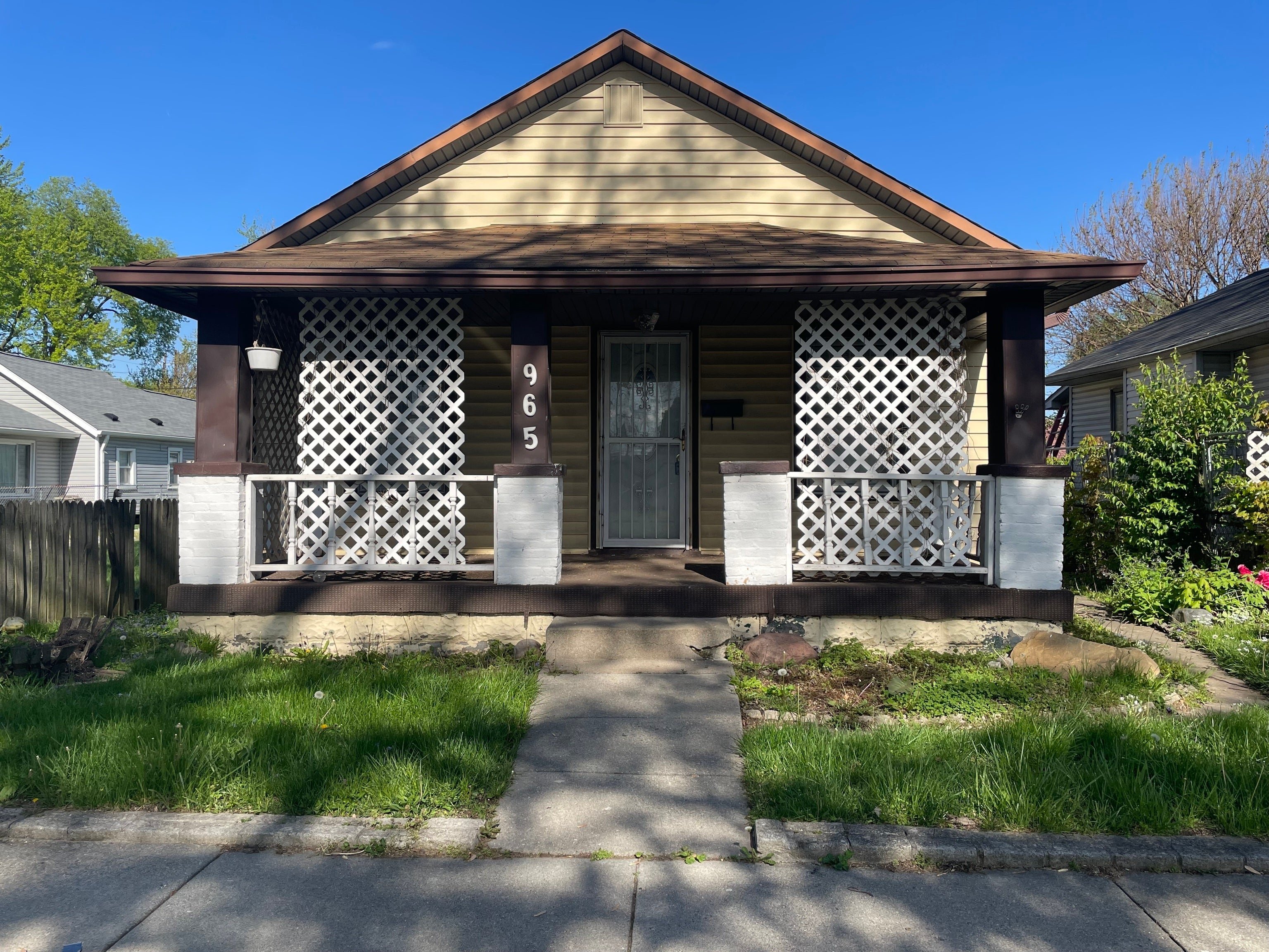 Photo of 965 N Somerset Avenue Indianapolis, IN 46222