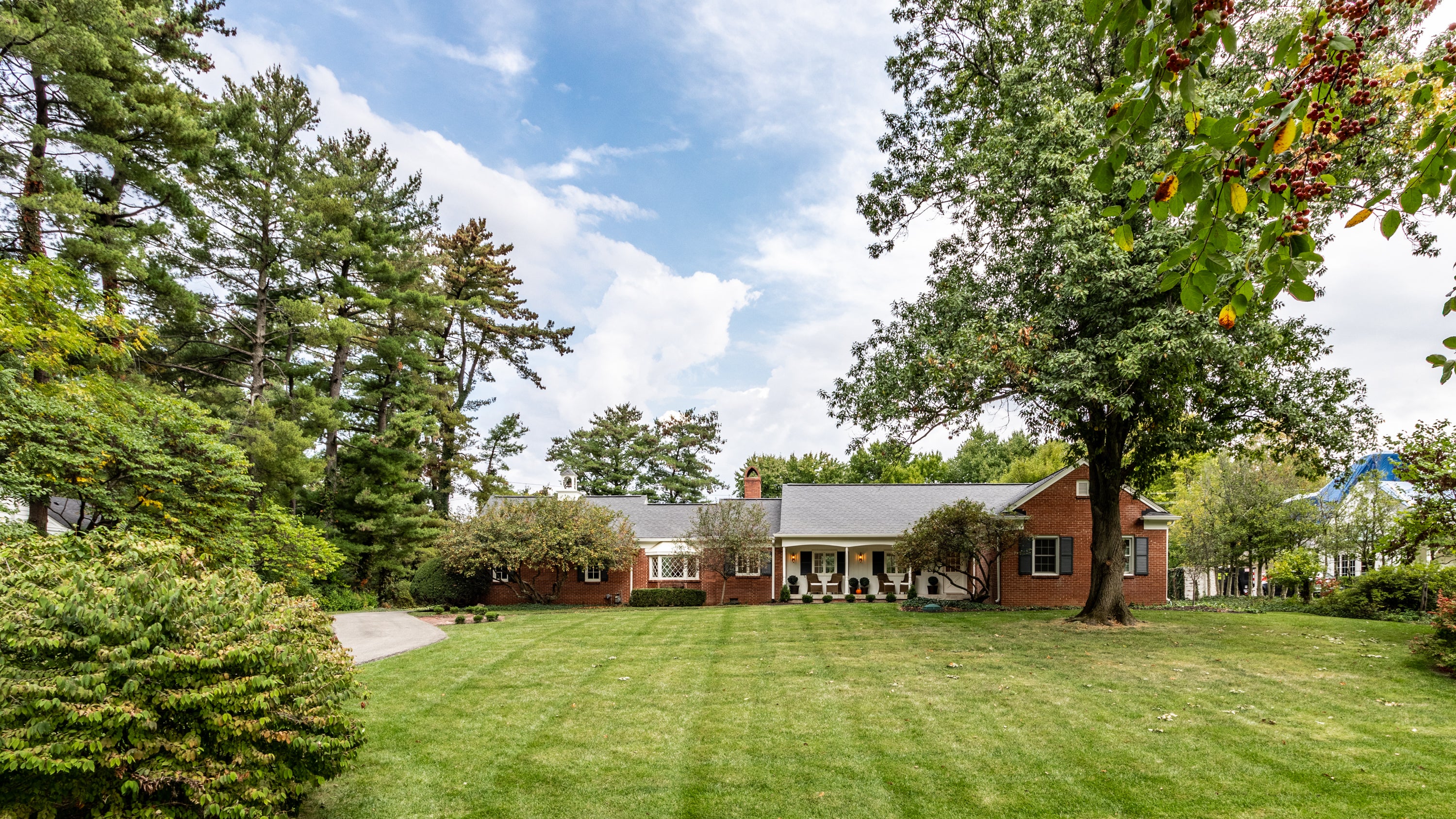 Photo of 538 Wayside Drive Indianapolis, IN 46260