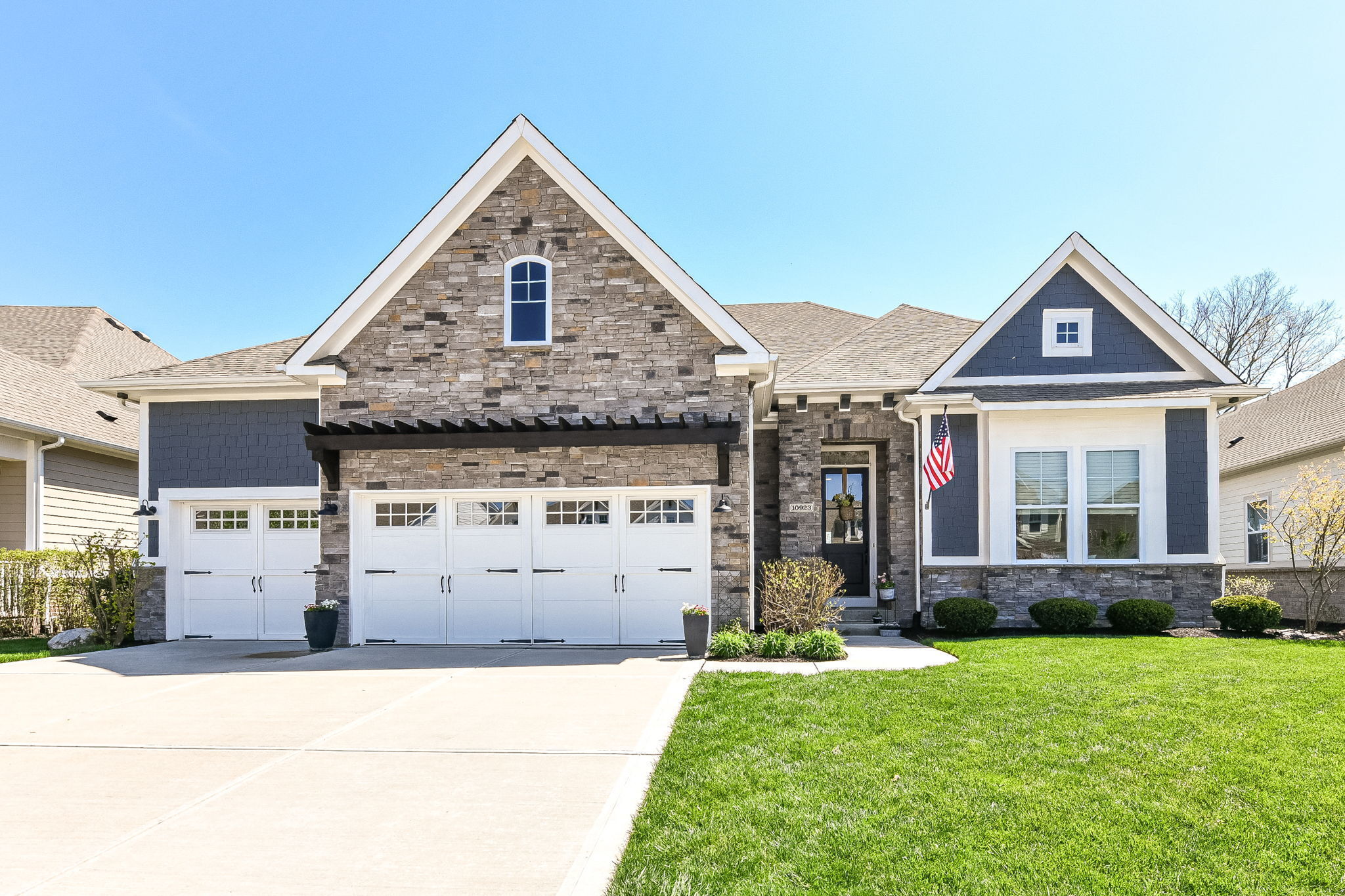Photo of 10923 Cliffside Drive Fishers, IN 46040
