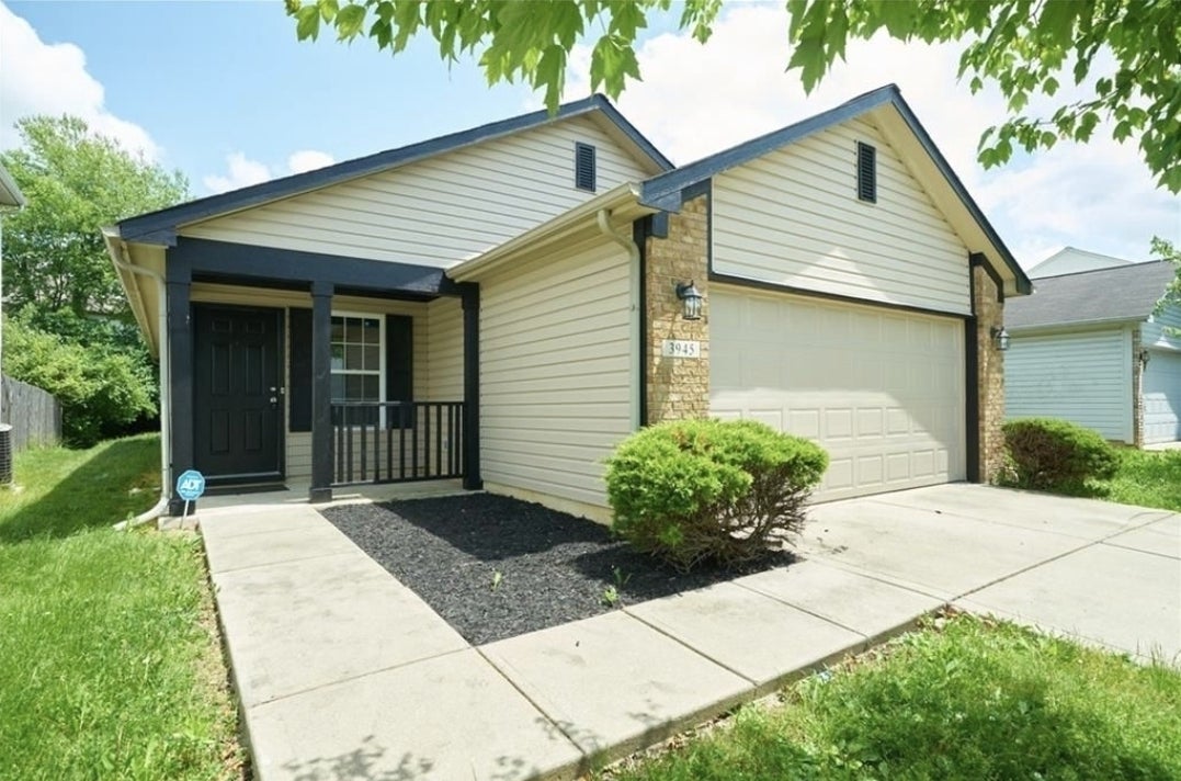 Photo of 3945 Candle Berry Drive Indianapolis, IN 46235