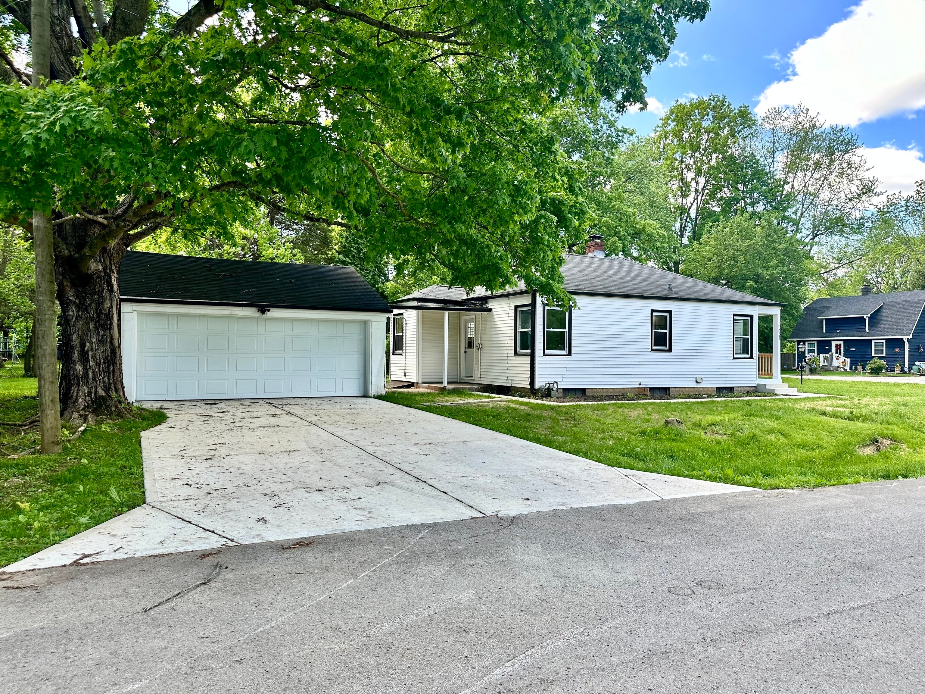 Photo of 5831 Woodside Drive Indianapolis, IN 46228
