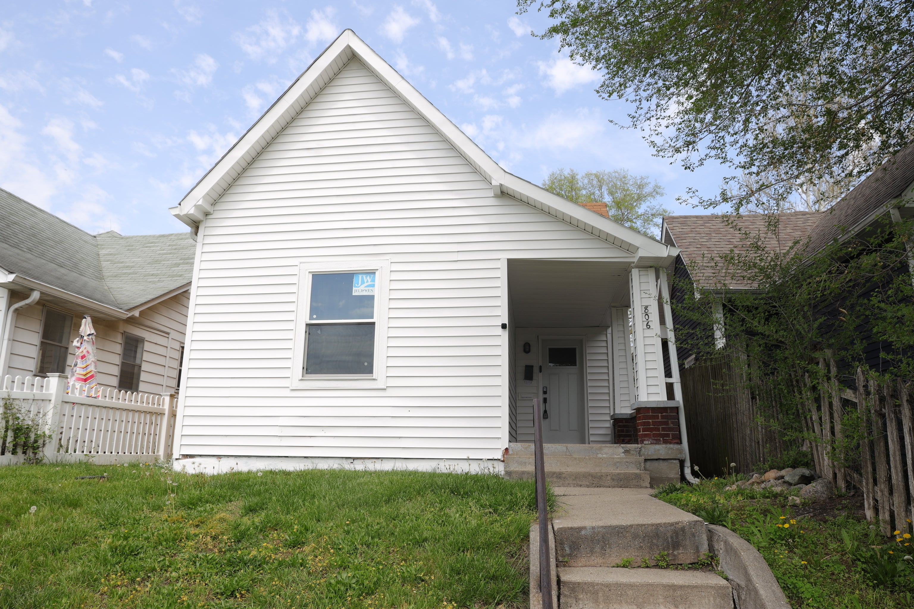 Photo of 806 W 27th Street Indianapolis, IN 46208