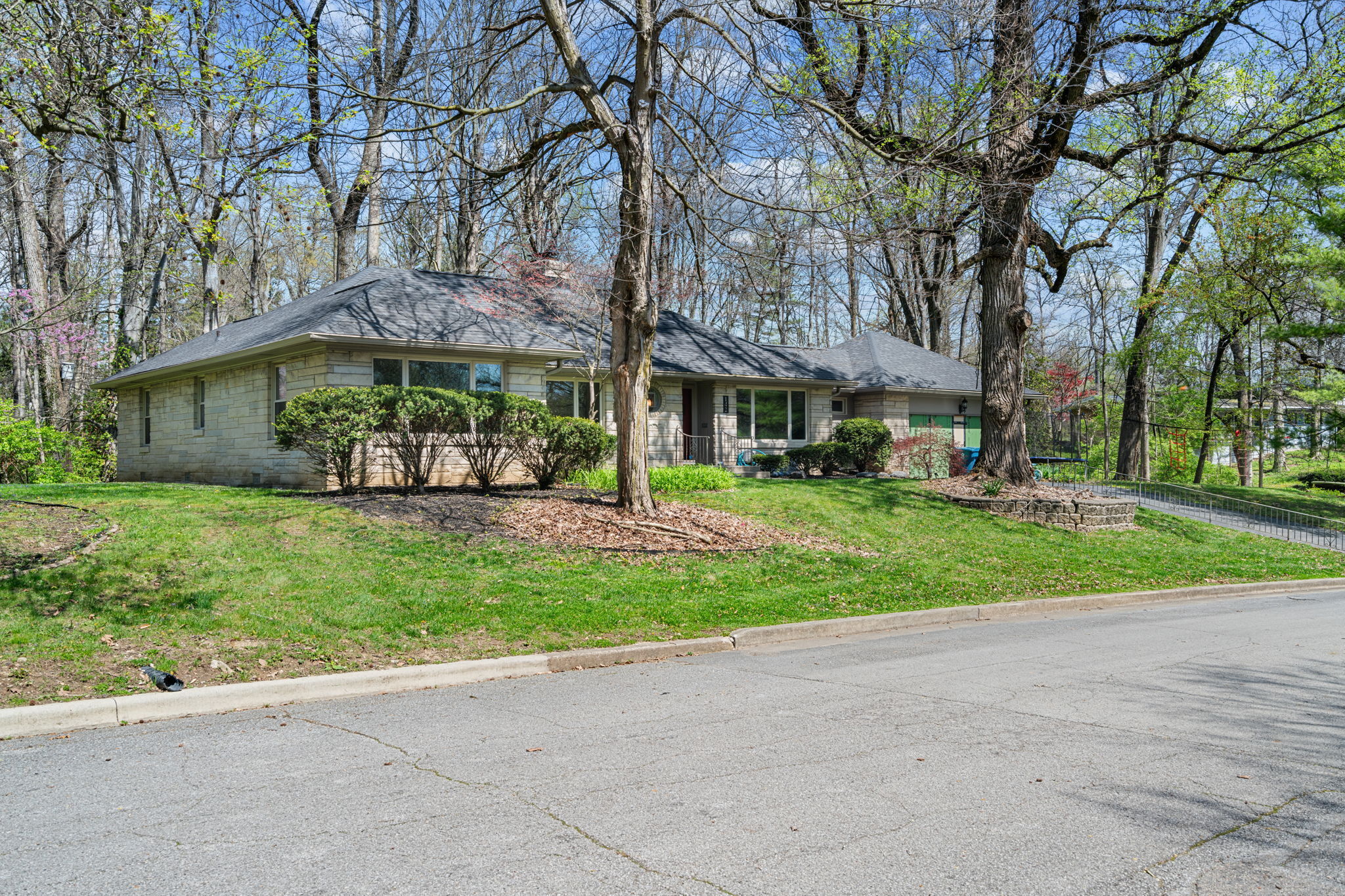 Photo of 142 Bow Lane Indianapolis, IN 46220