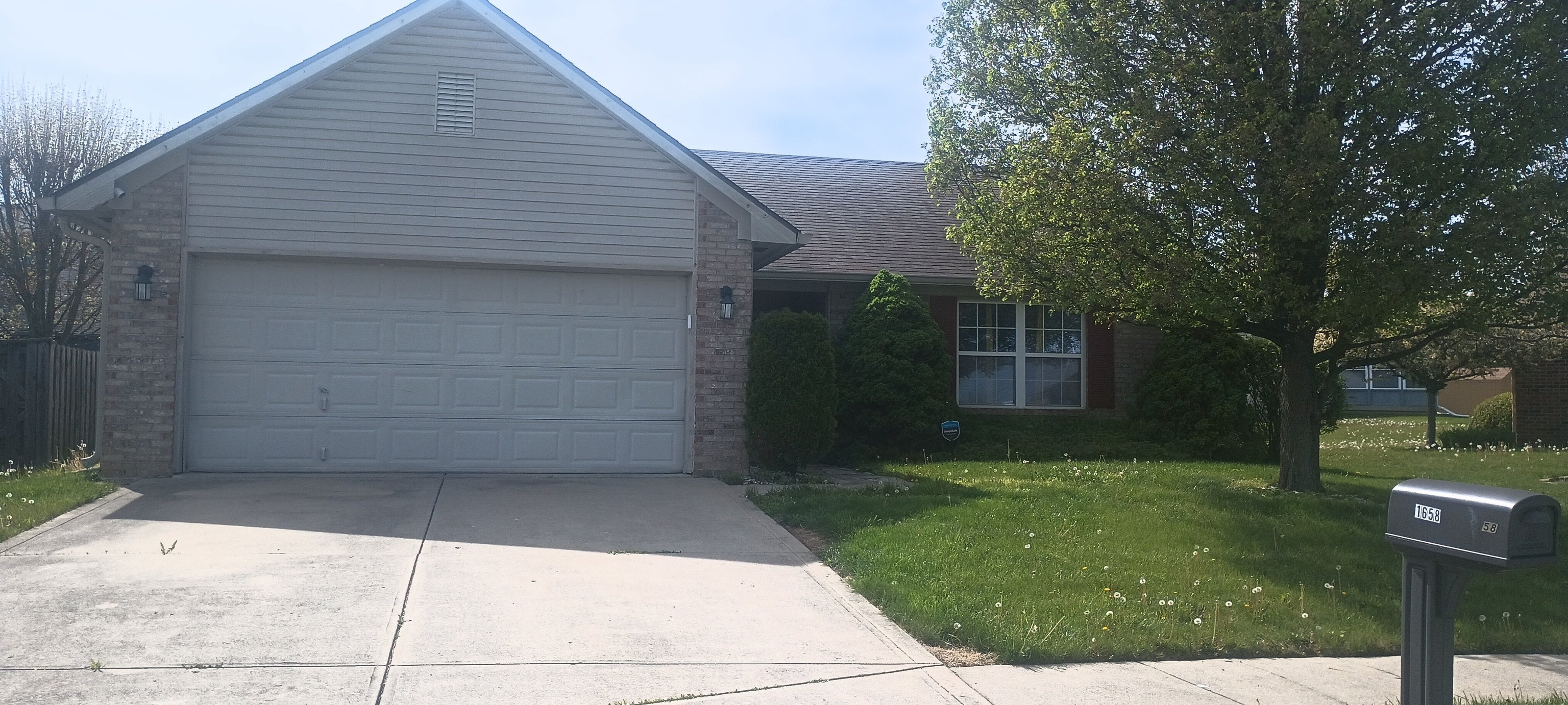 Photo of 1658 Park Hill Drive Indianapolis, IN 46229