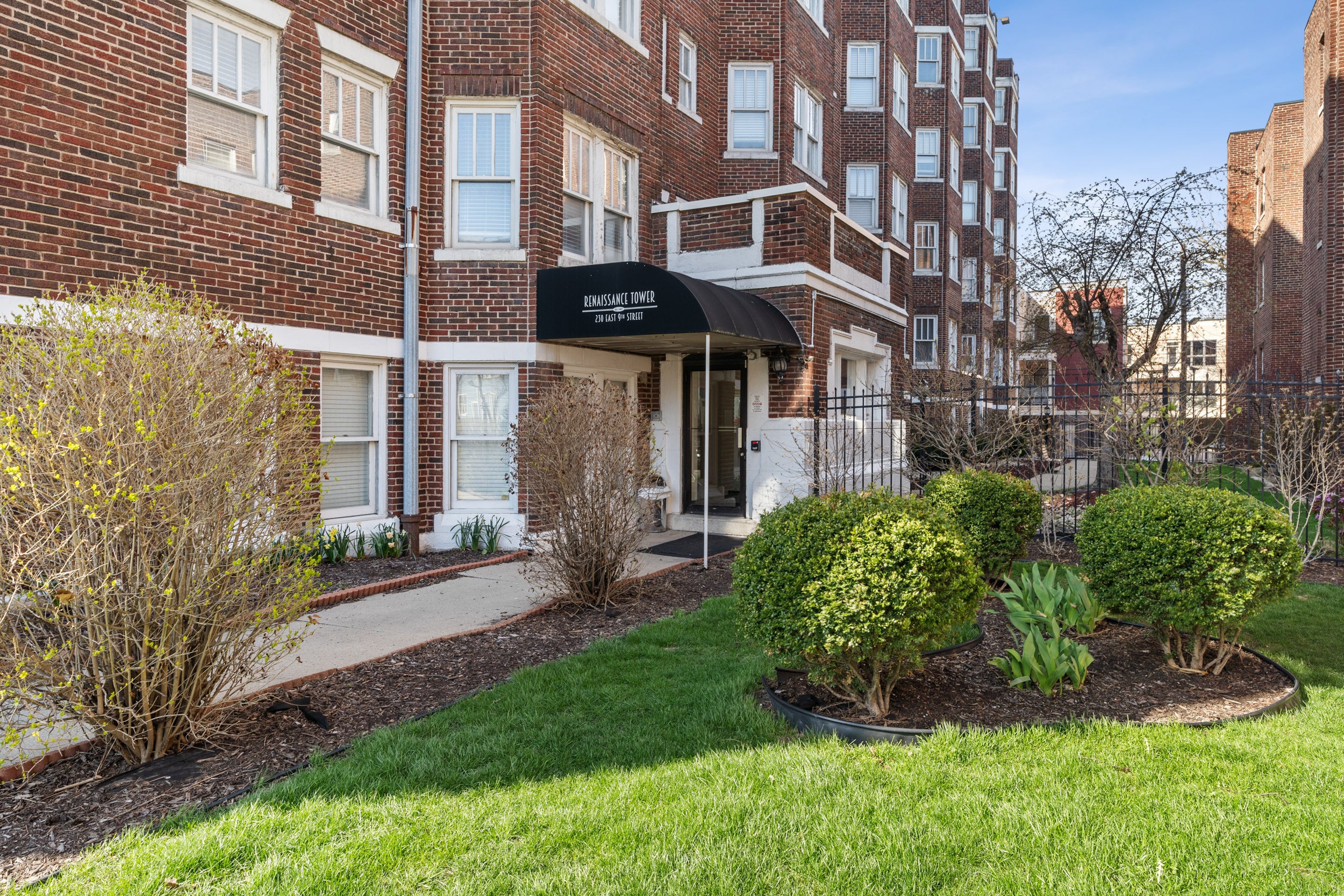 Photo of 230 E 9th Street Apt 405 Indianapolis, IN 46204