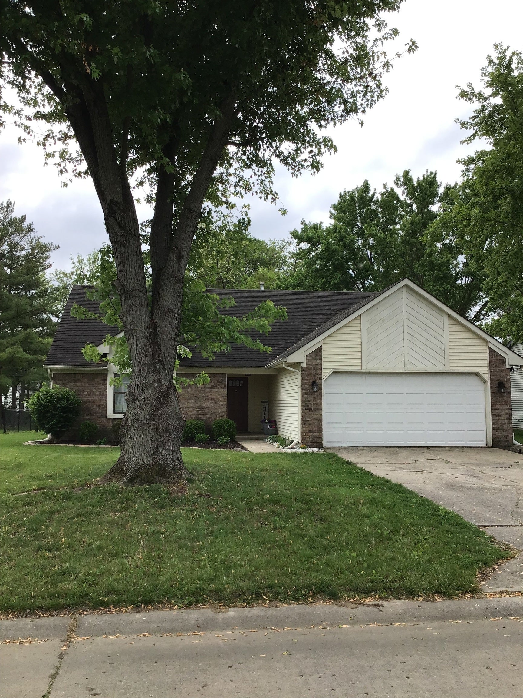 Photo of 12149 Rossi Drive Indianapolis, IN 46236