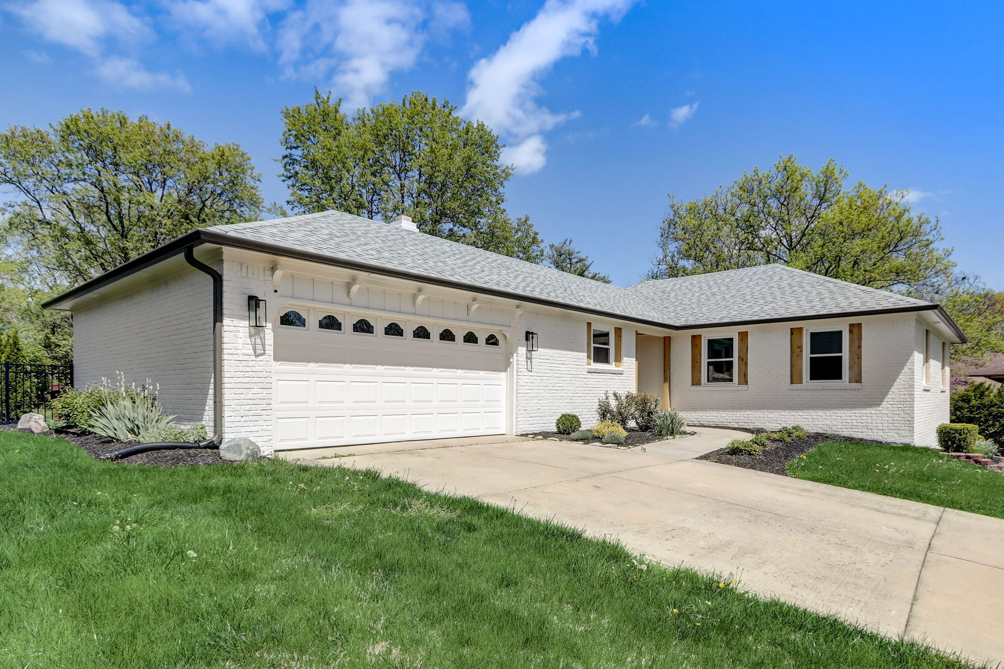 Photo of 8422 Sandpiper Court Indianapolis, IN 46256