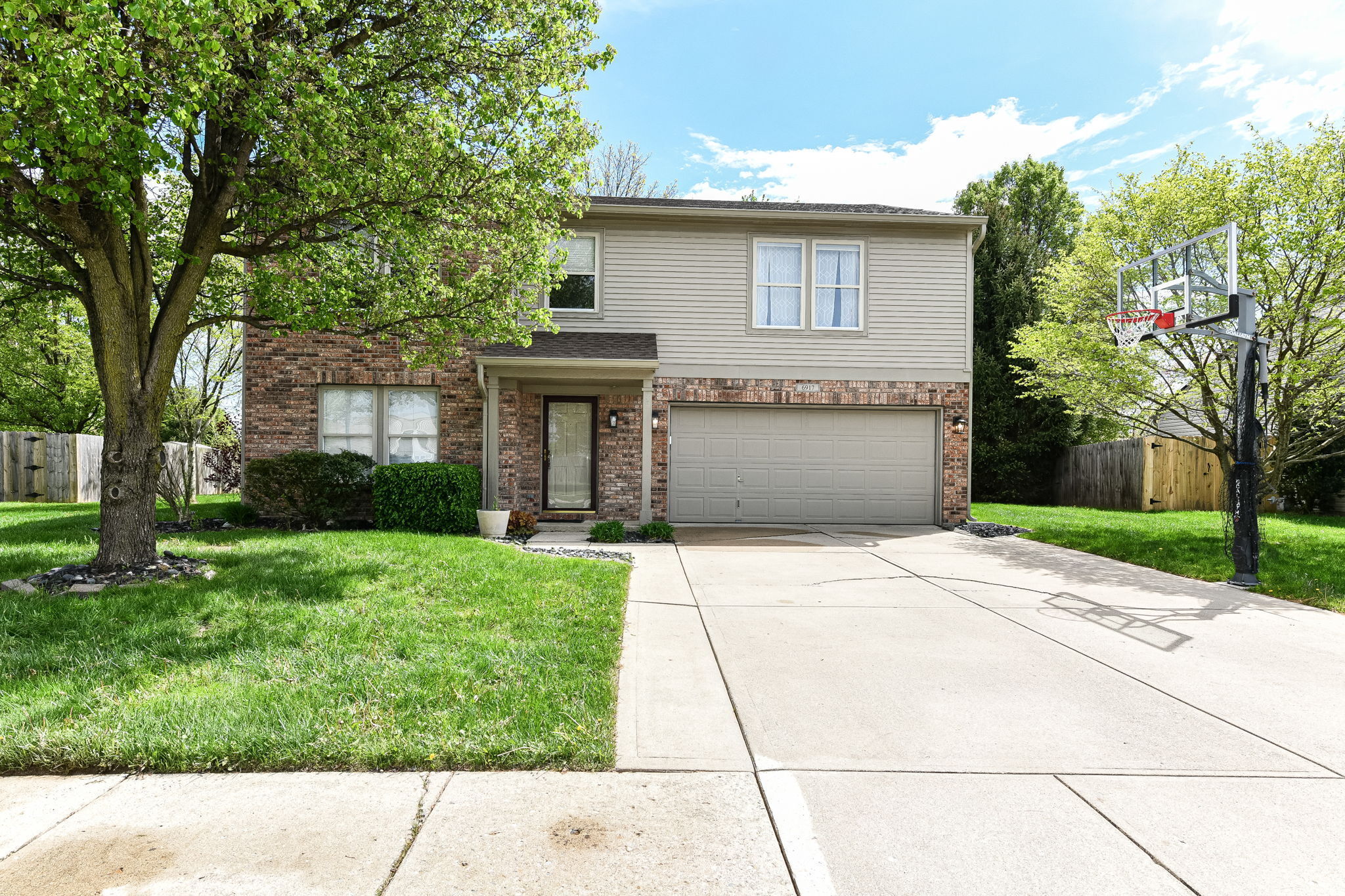Photo of 6917 Amber Springs Way Indianapolis, IN 46237