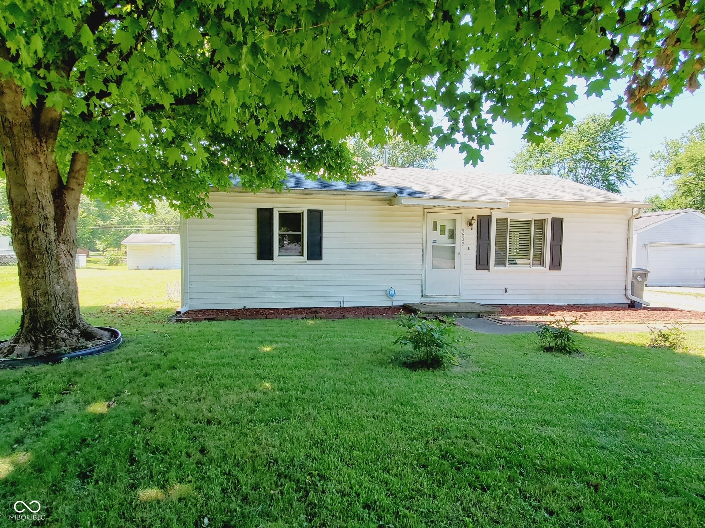 Photo of 4609 Shelbyville Road Indianapolis, IN 46237