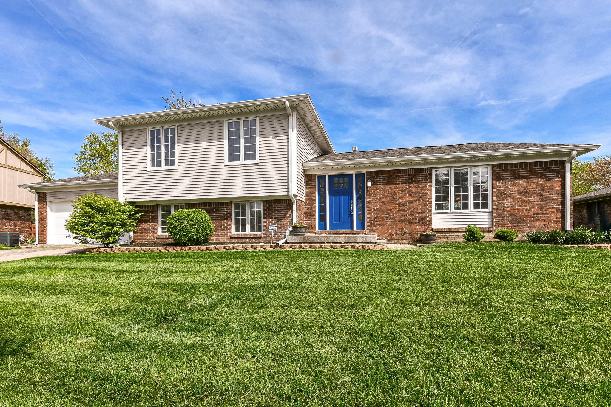 Photo of 50 Irongate Drive Zionsville, IN 46077