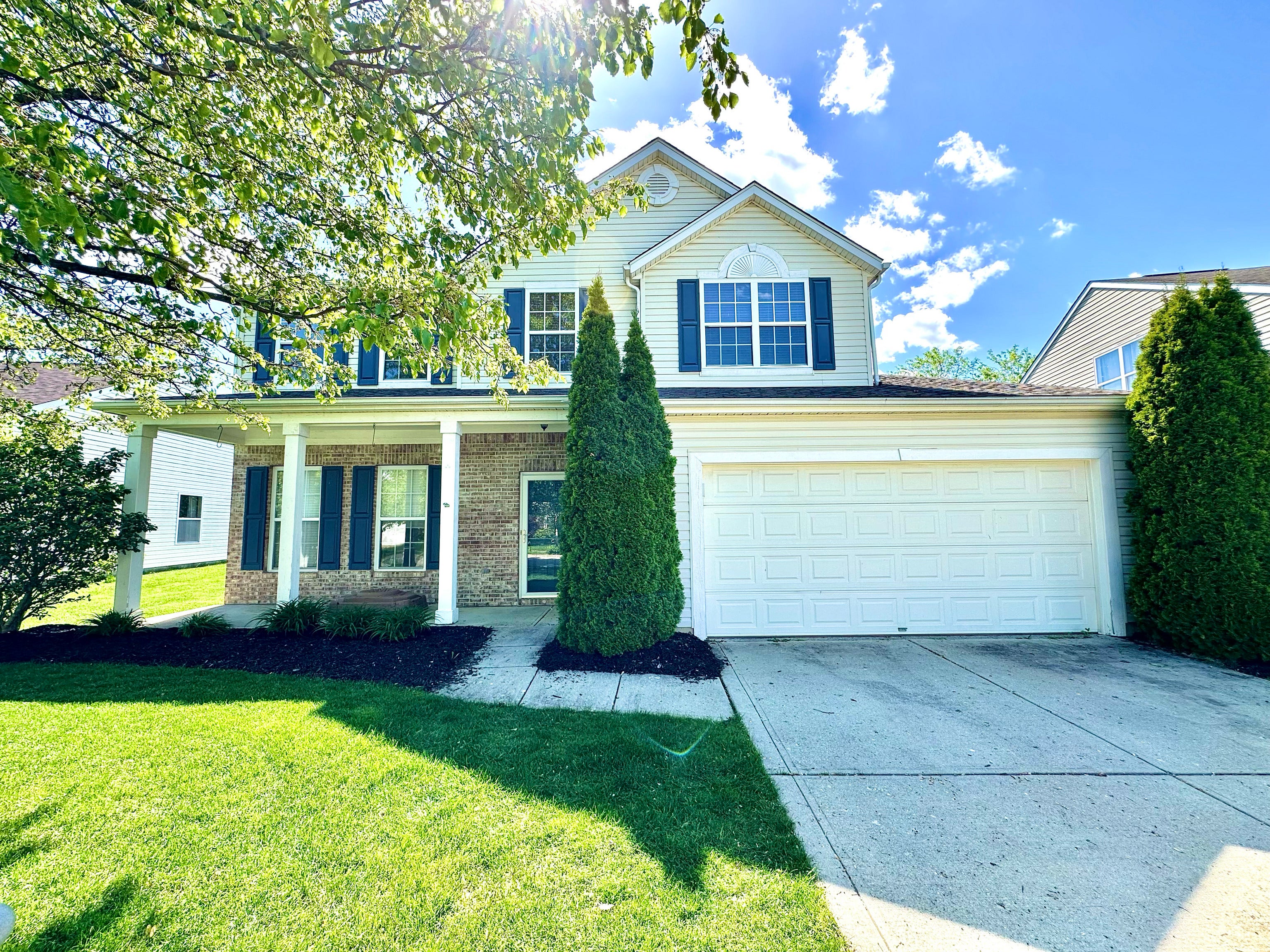 12236 Carriage Stone Drive, Fishers