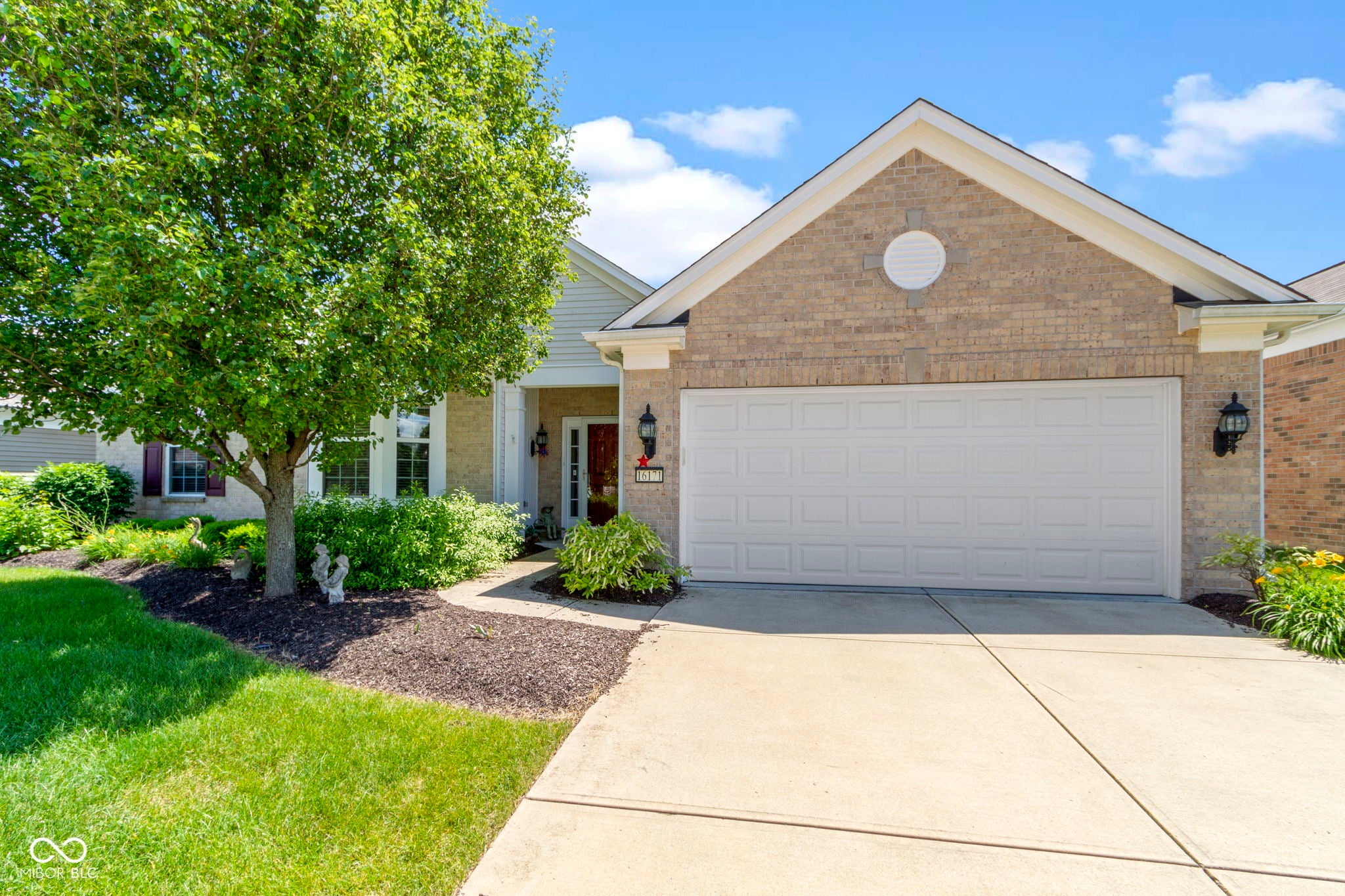 Photo of 16171 Oakford Trail Fishers, IN 46037